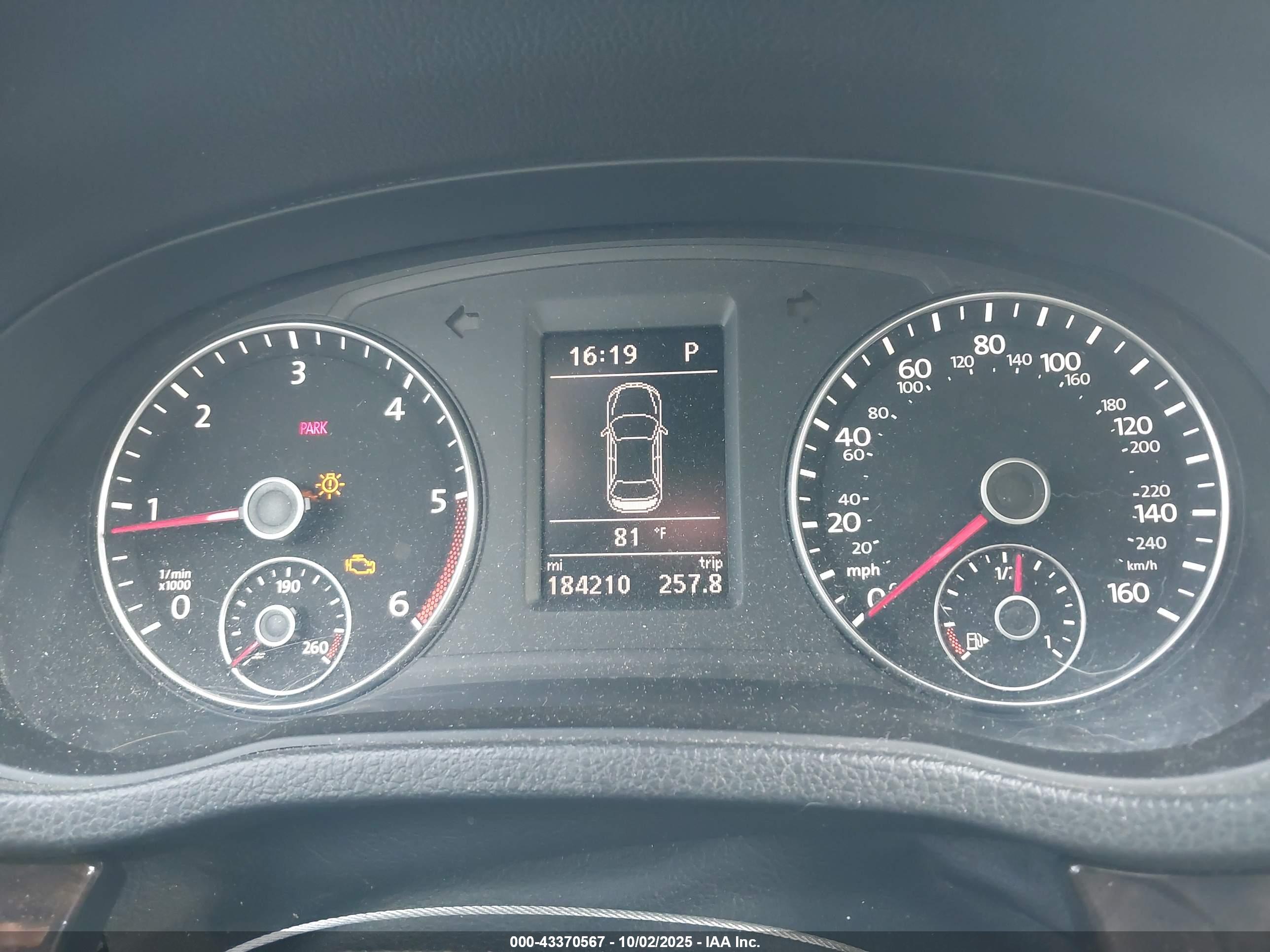 VOLKSWAGEN PASSAT image 7
