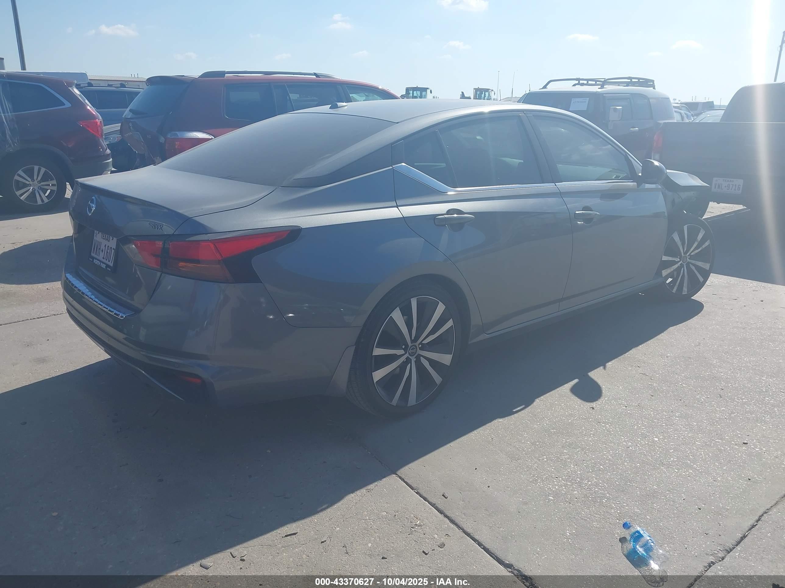 NISSAN ALTIMA image 4
