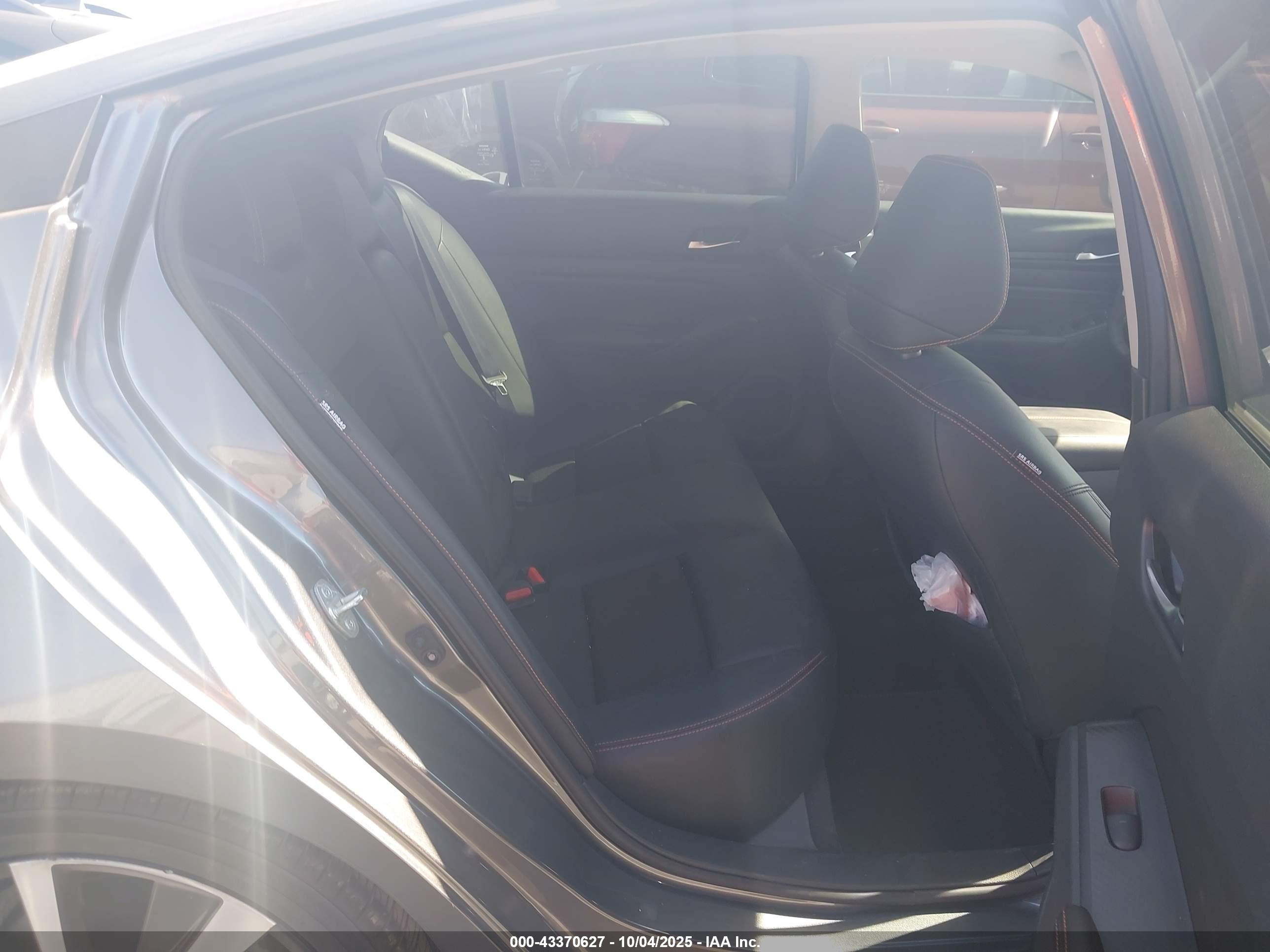NISSAN ALTIMA image 8