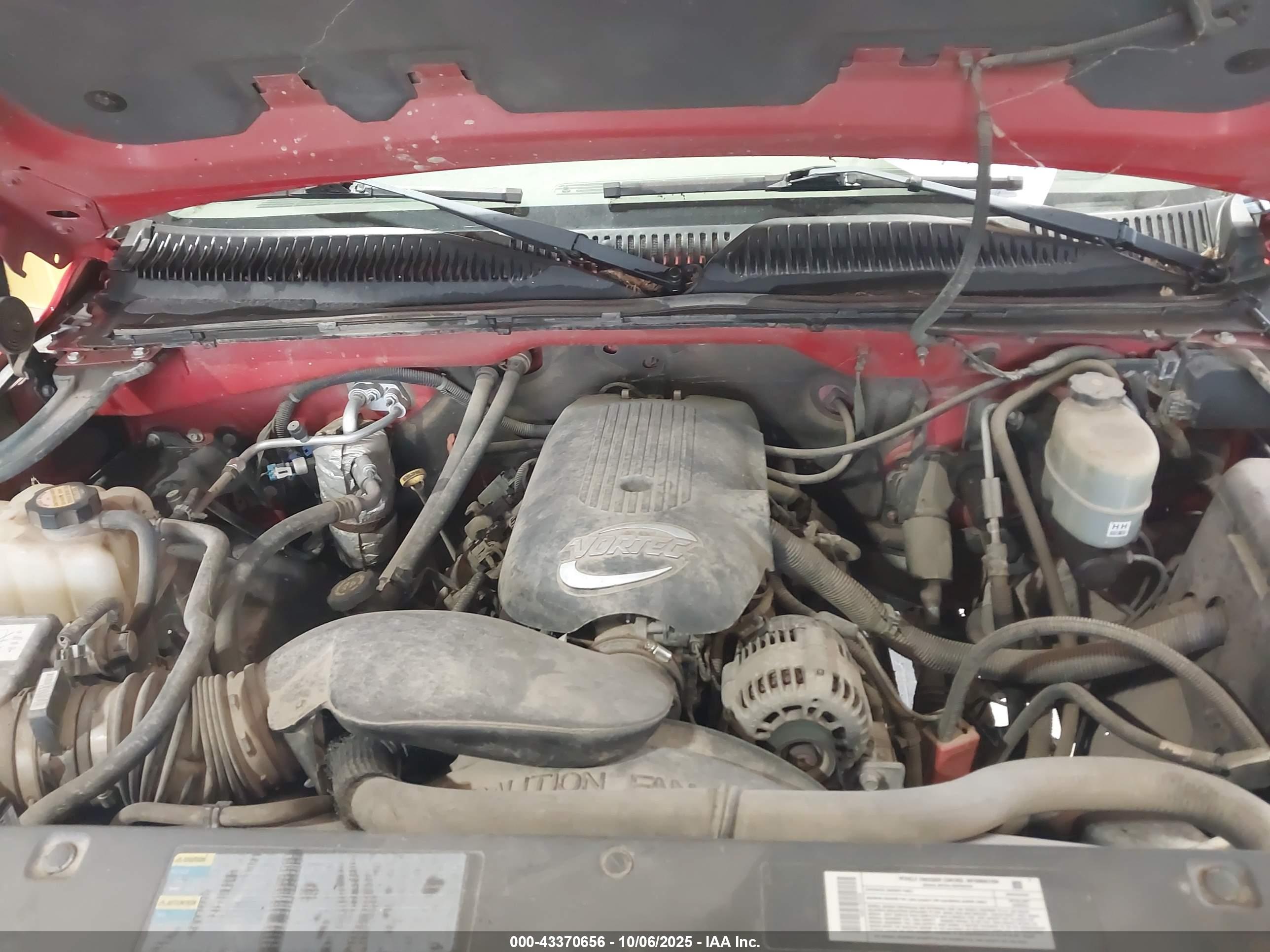 CHEVROLET SILVERADO image 10