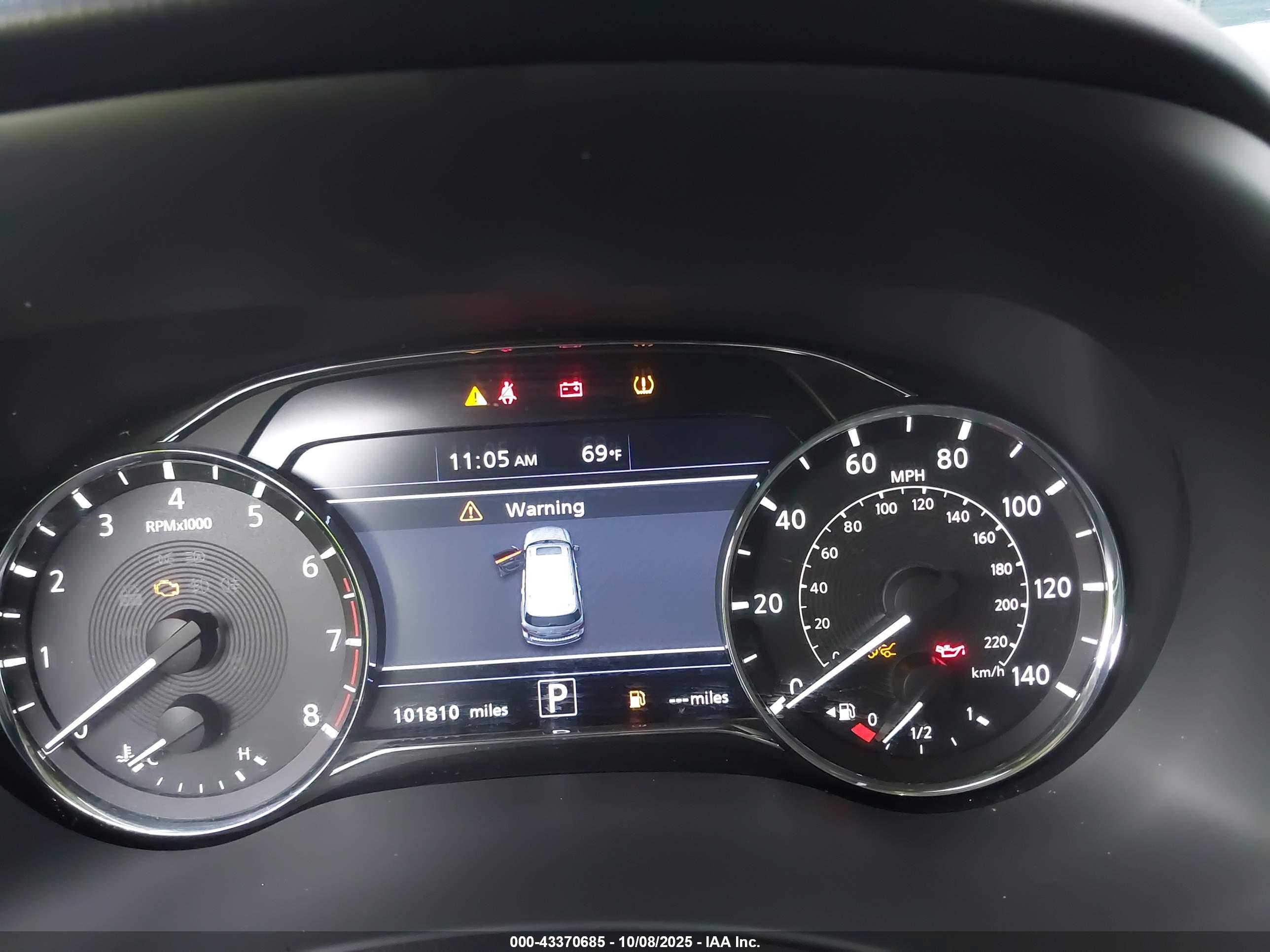 INFINITI QX80 image 7