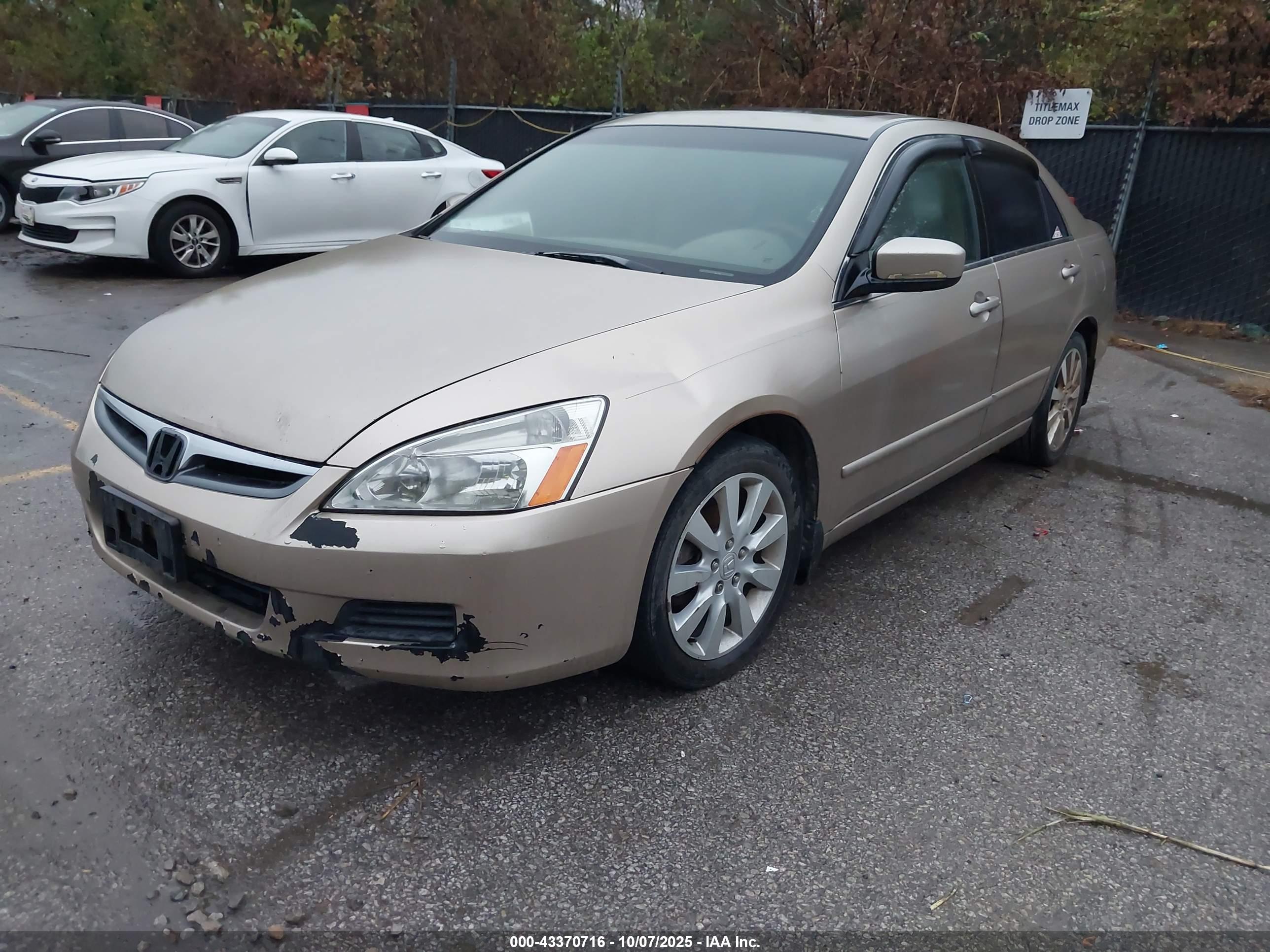 HONDA ACCORD image 2