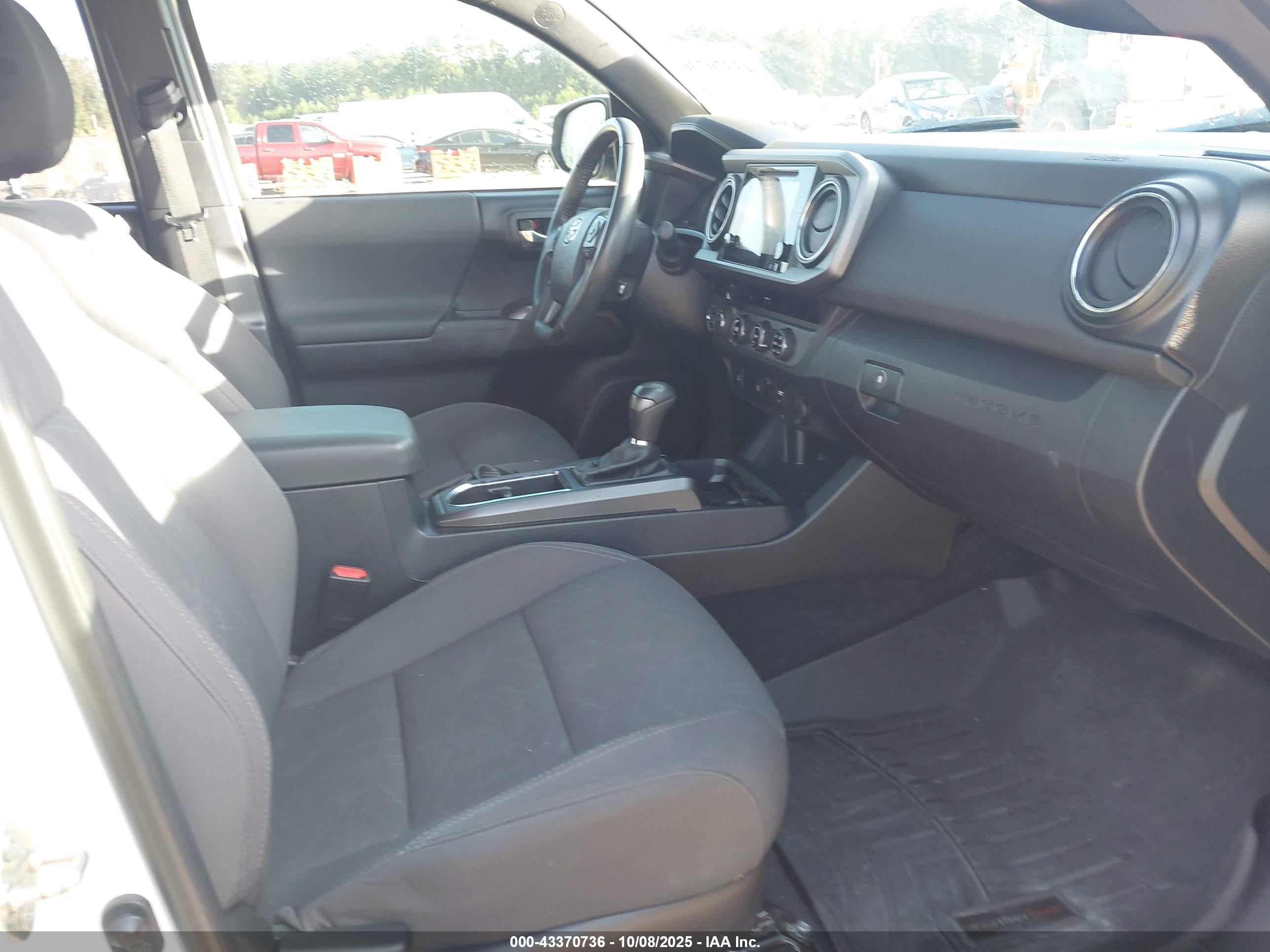 TOYOTA TACOMA image 5