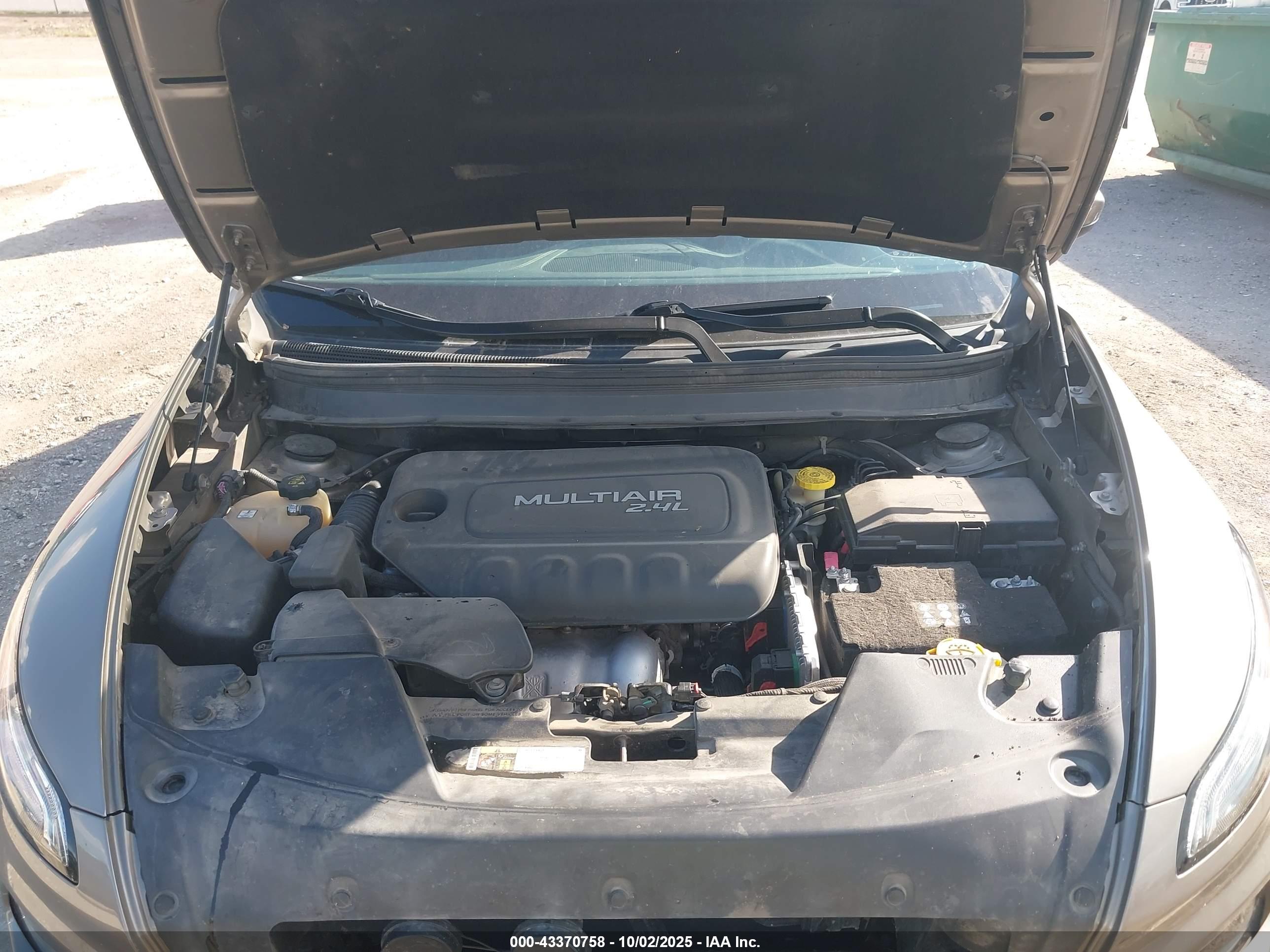 JEEP CHEROKEE image 10