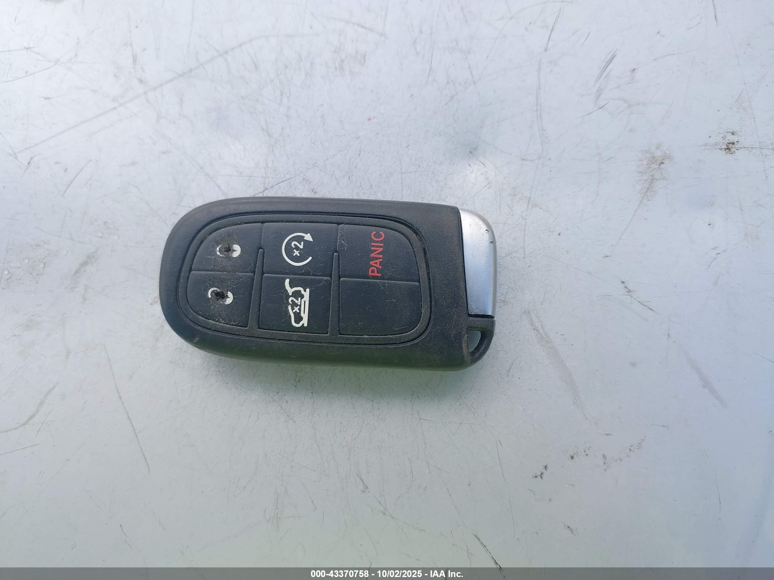 JEEP CHEROKEE image 11