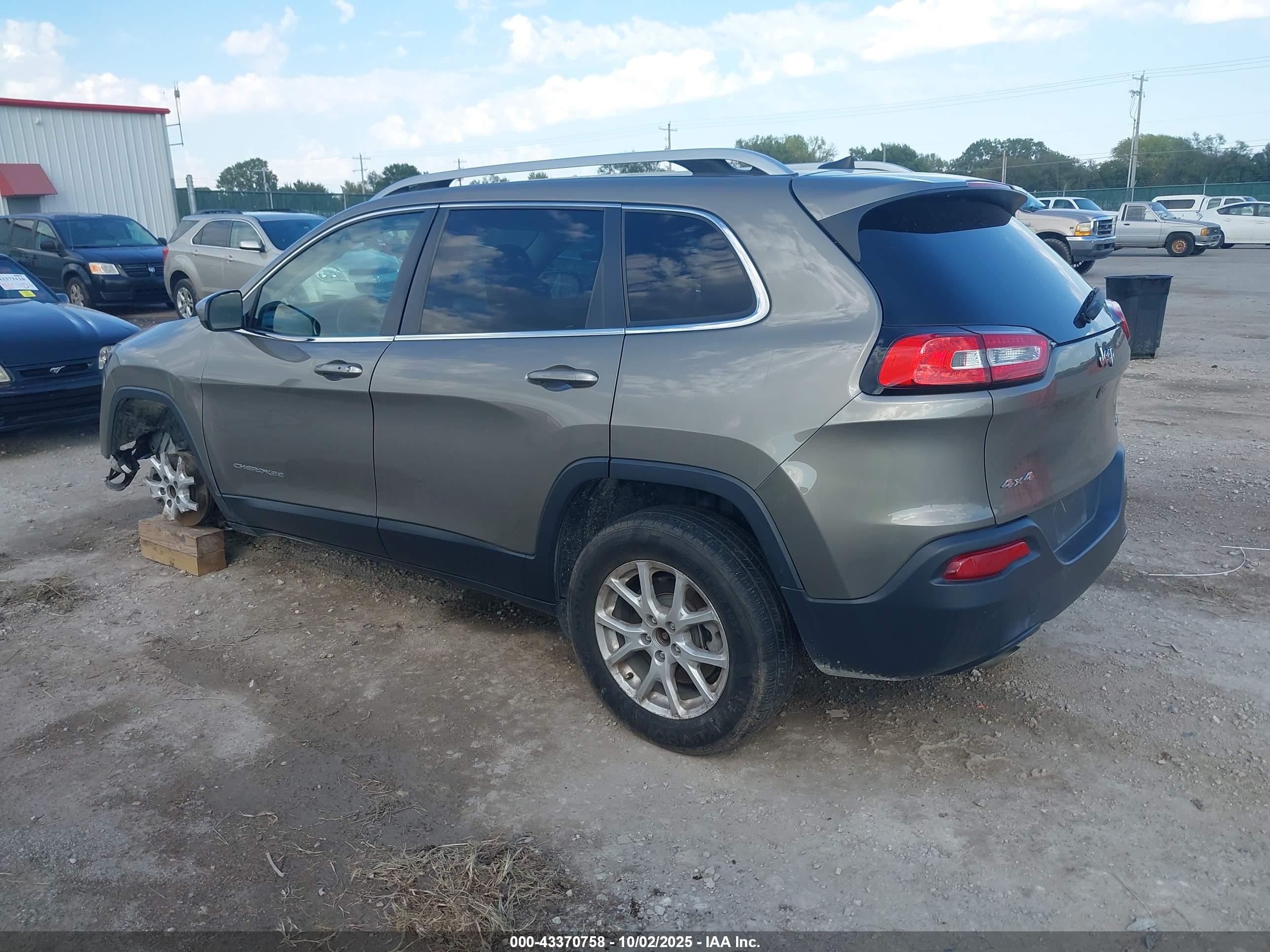 JEEP CHEROKEE image 3