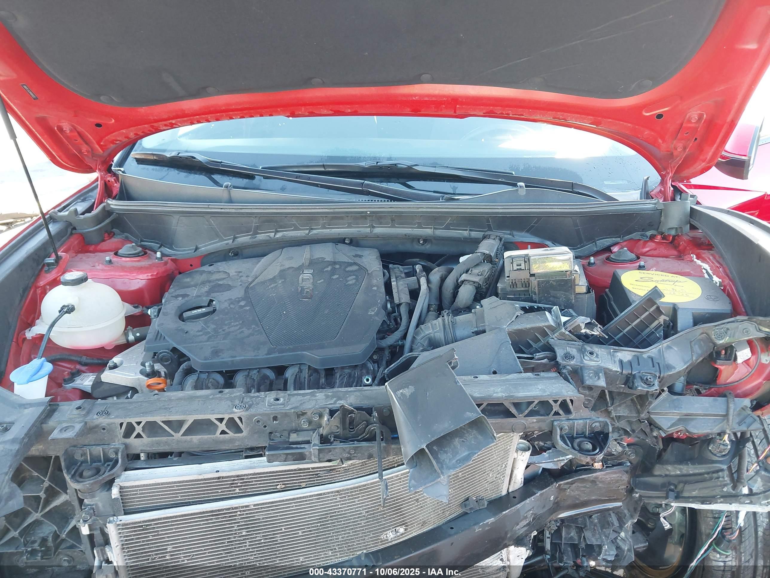 HYUNDAI TUCSON image 10