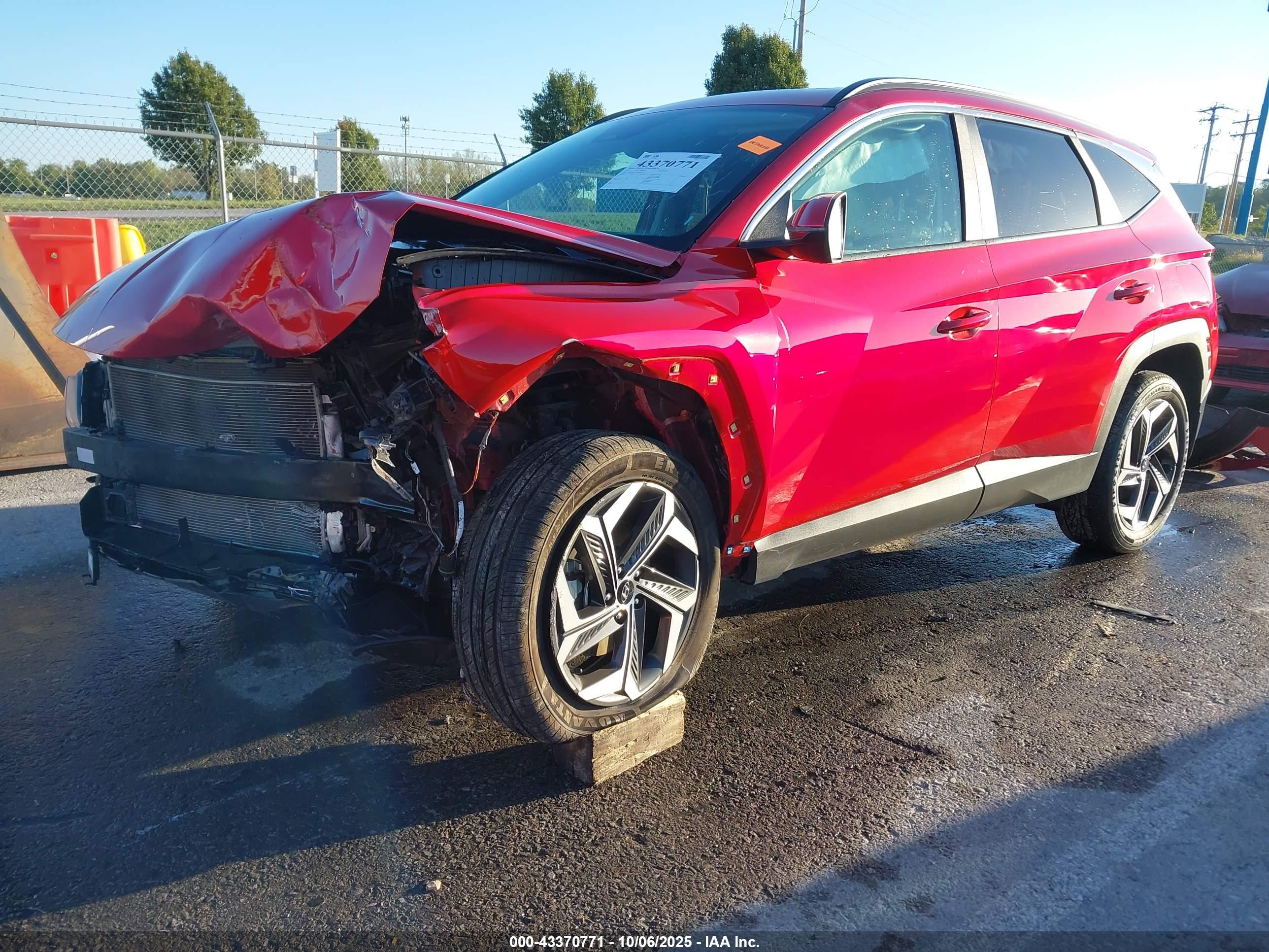 HYUNDAI TUCSON image 2