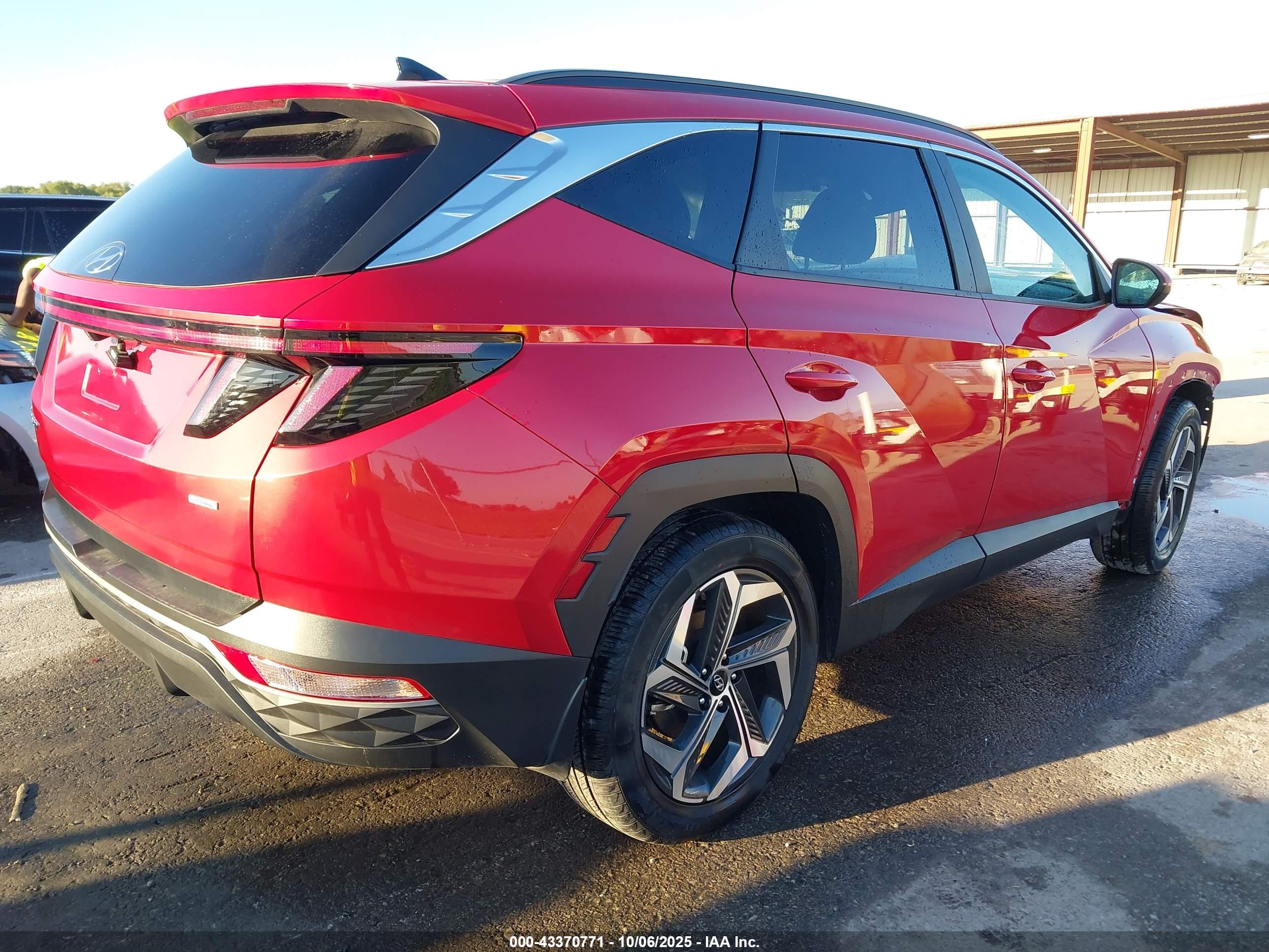 HYUNDAI TUCSON image 4
