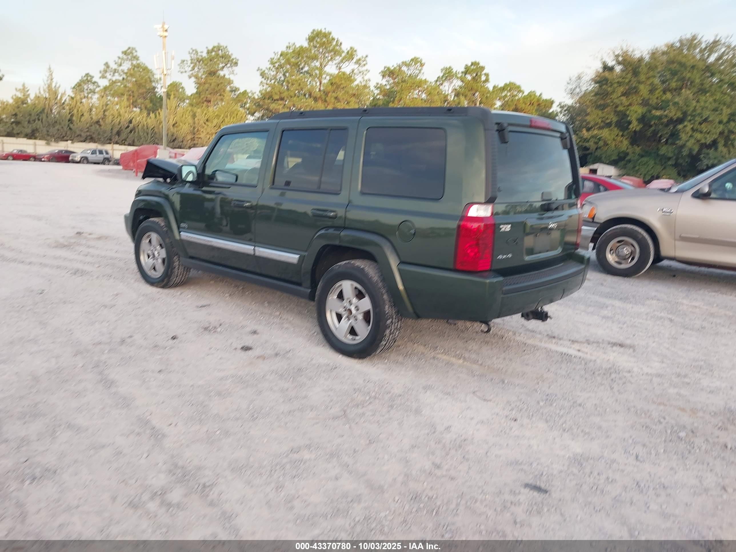 JEEP COMMANDER image 3
