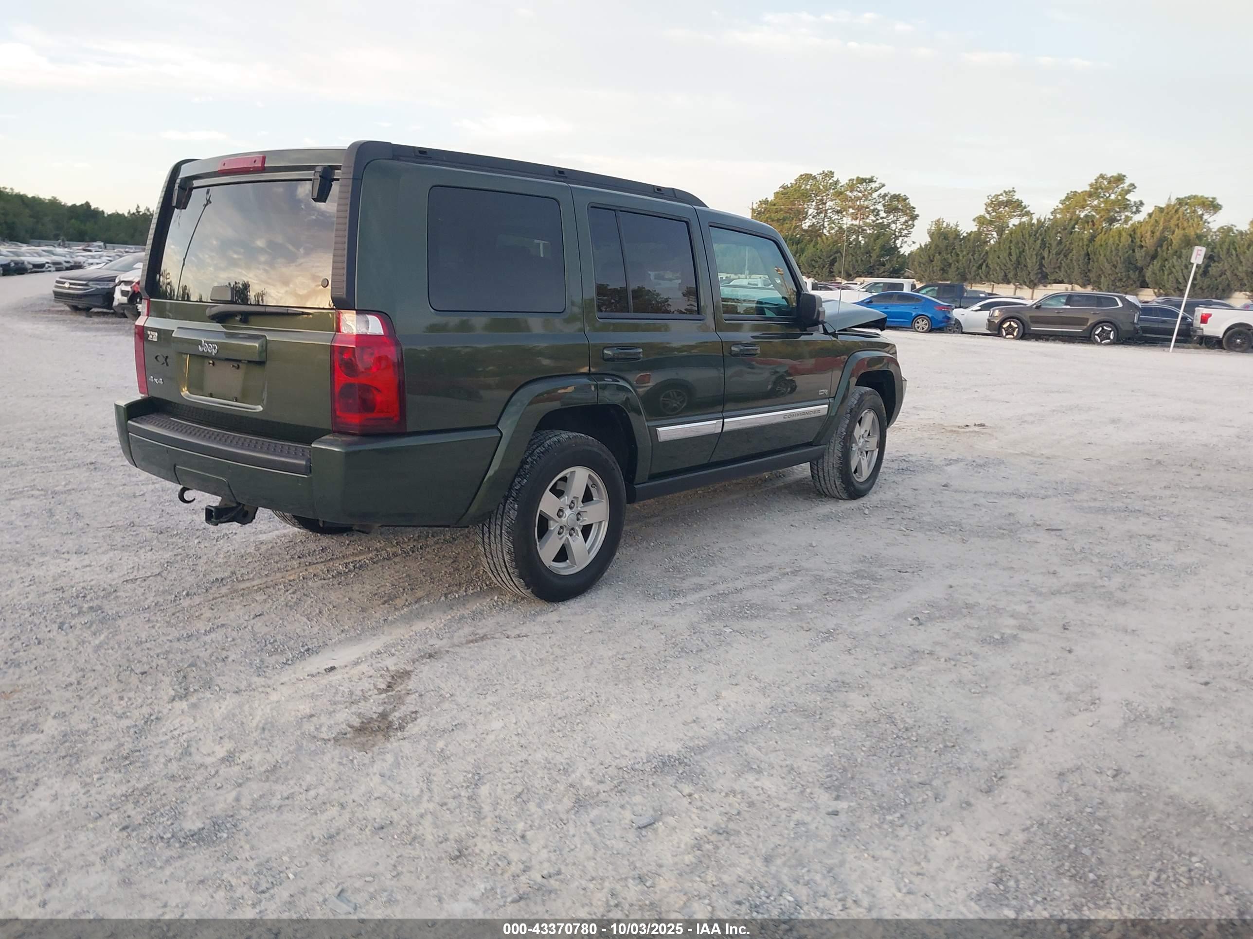 JEEP COMMANDER image 4