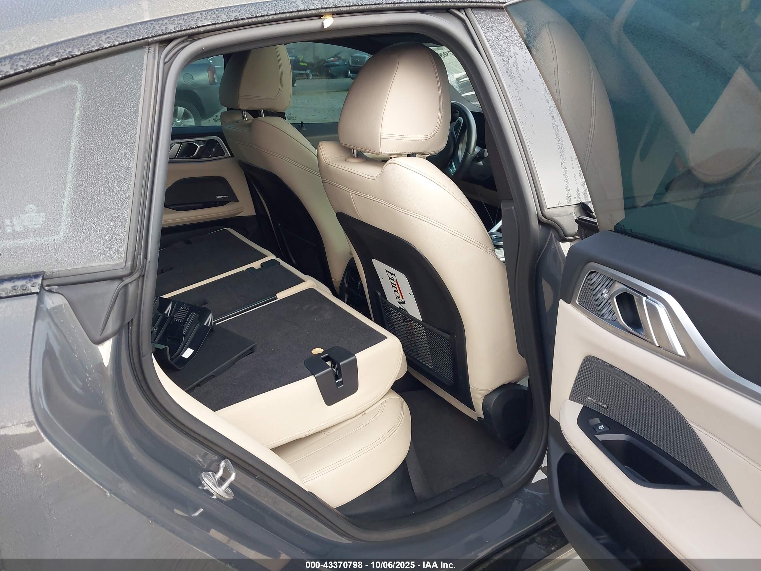 BMW I4 image 8
