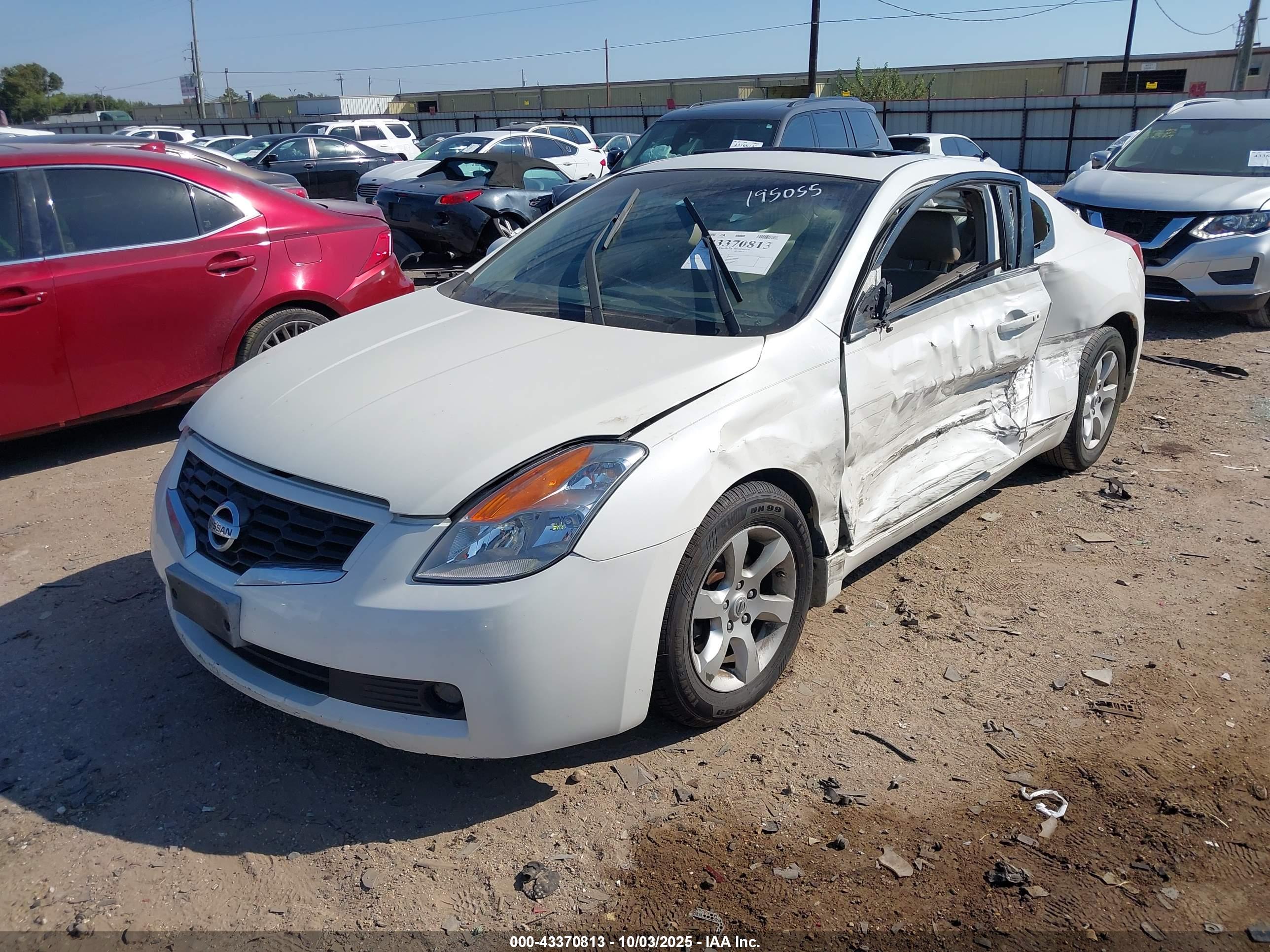 NISSAN ALTIMA image 2