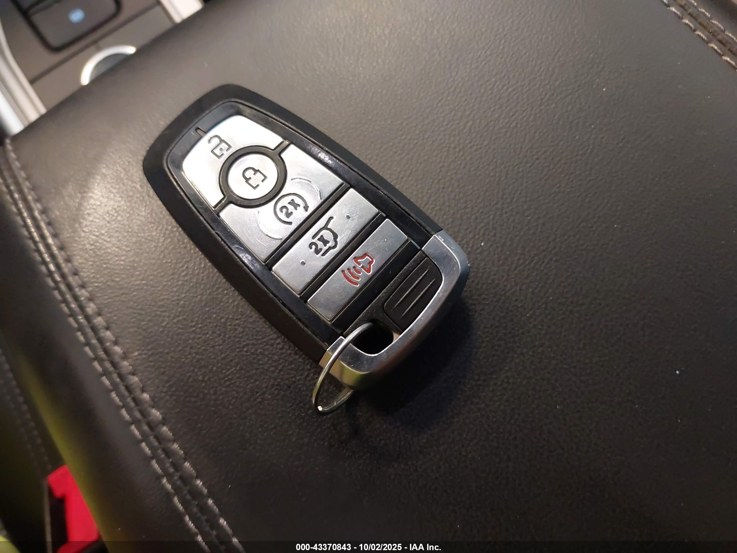 FORD EXPLORER image 11