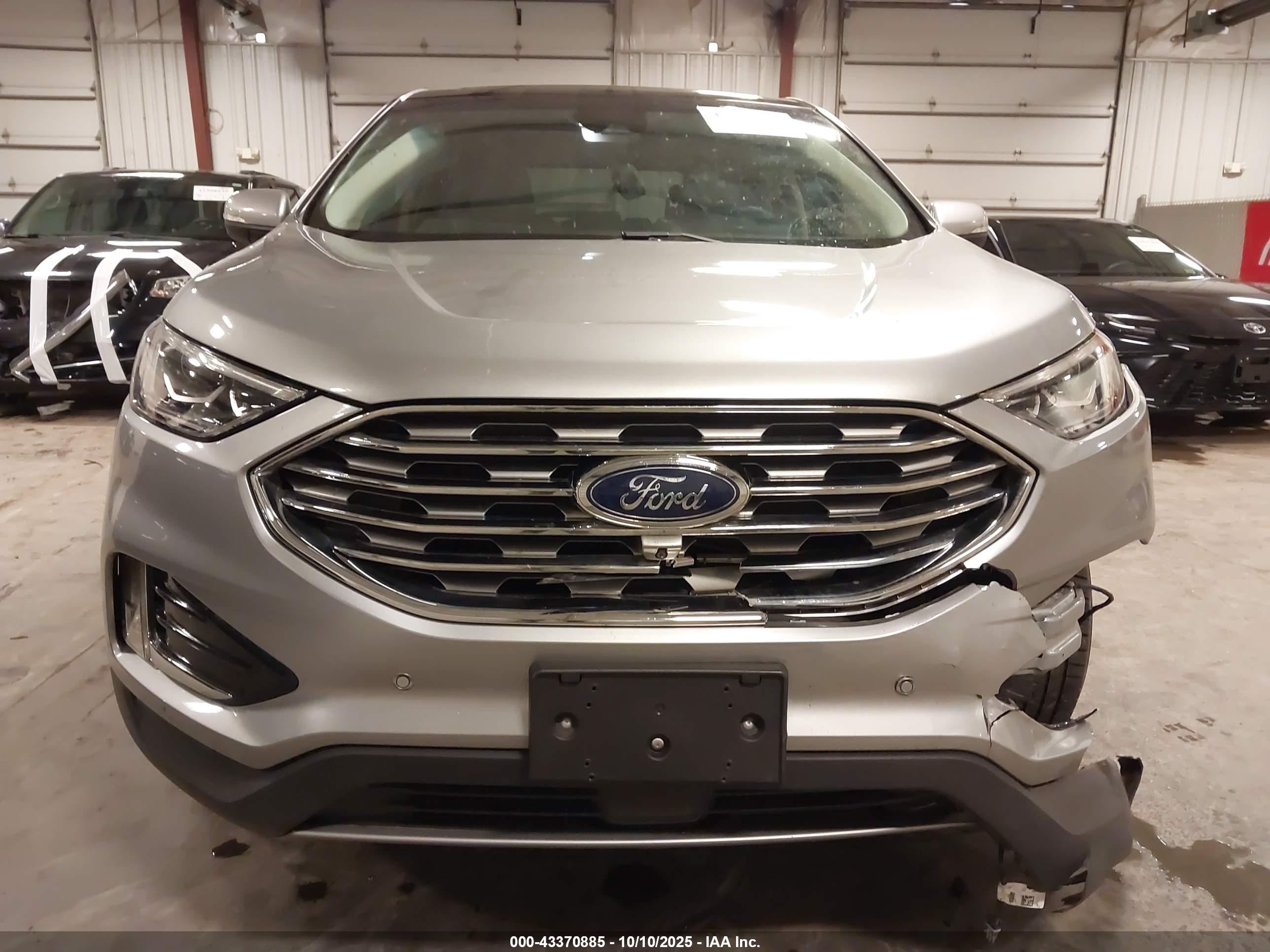 FORD EDGE image 6
