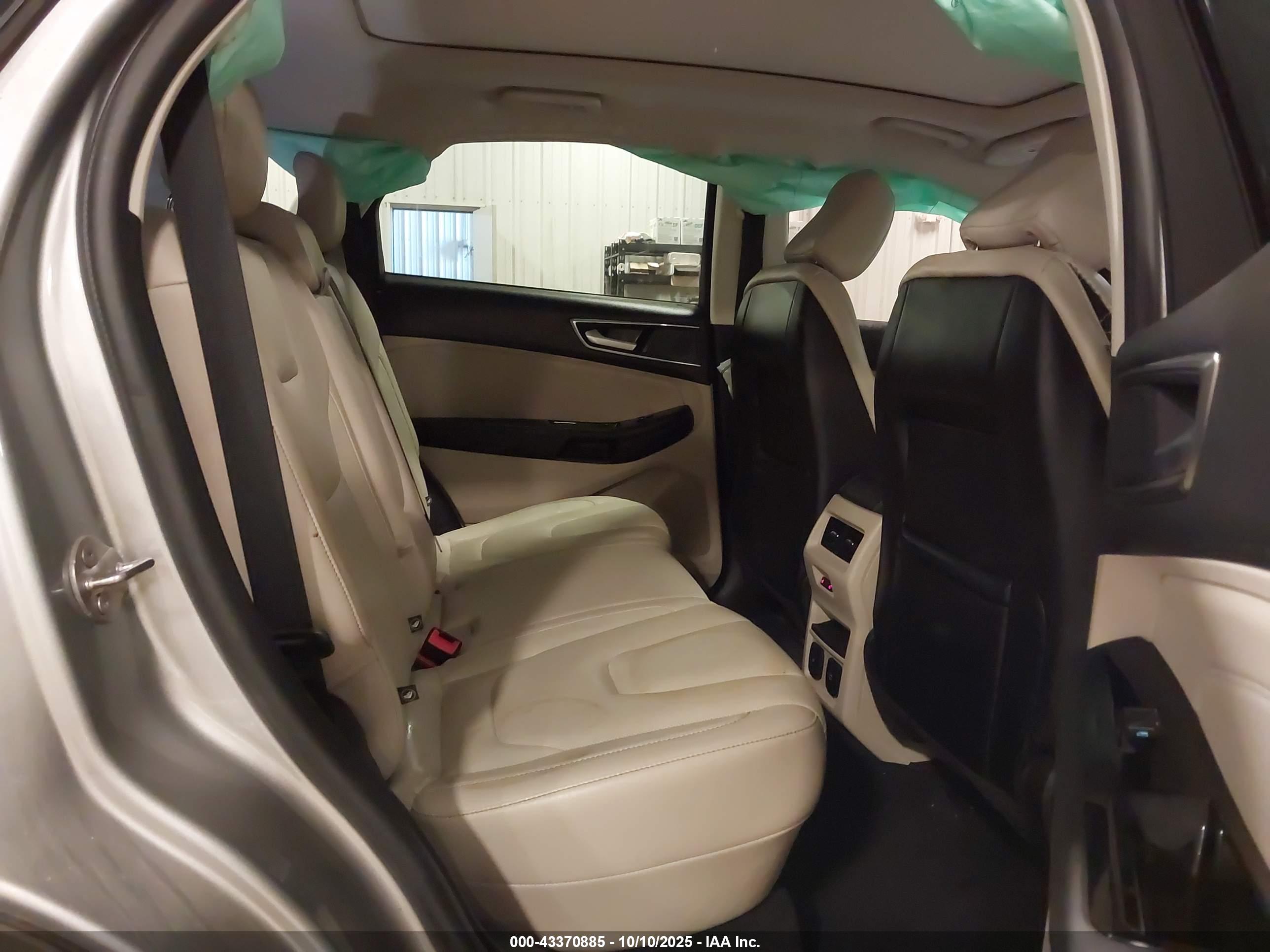 FORD EDGE image 8