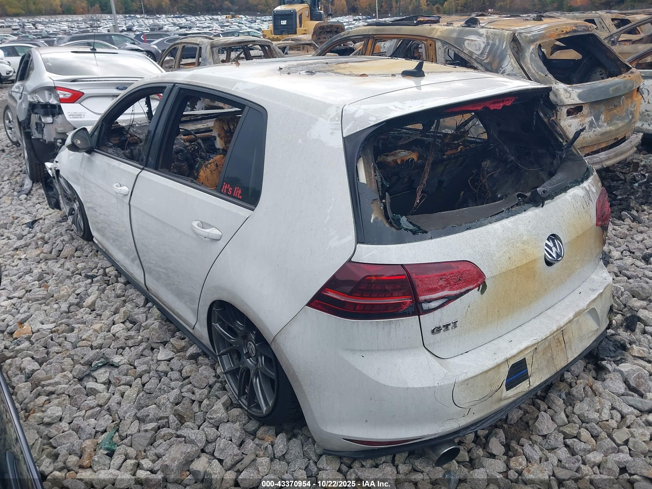 VOLKSWAGEN GOLF image 3