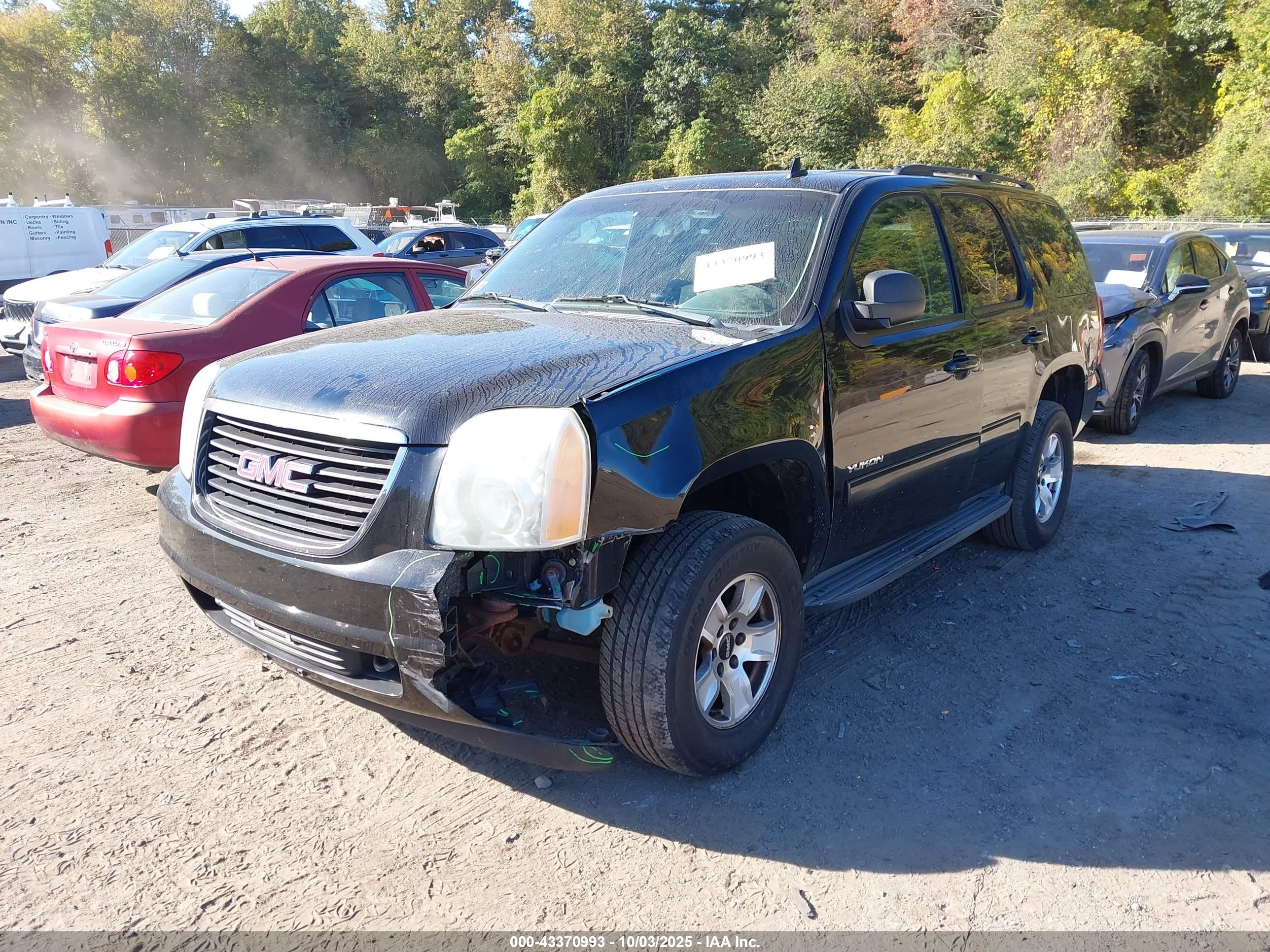 GMC YUKON image 2