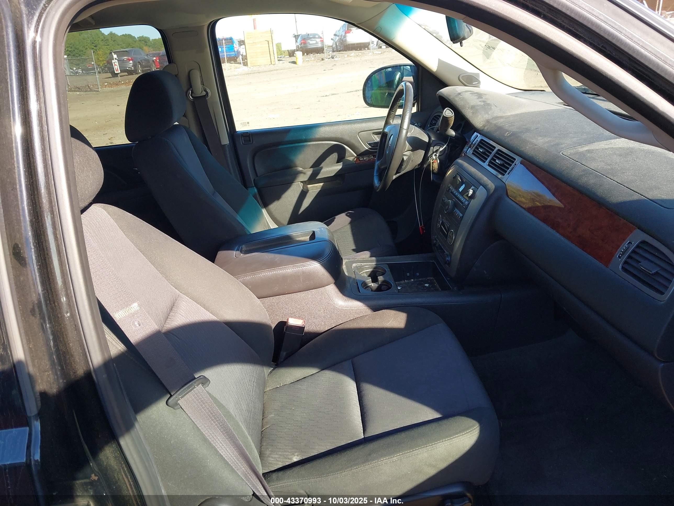 GMC YUKON image 5
