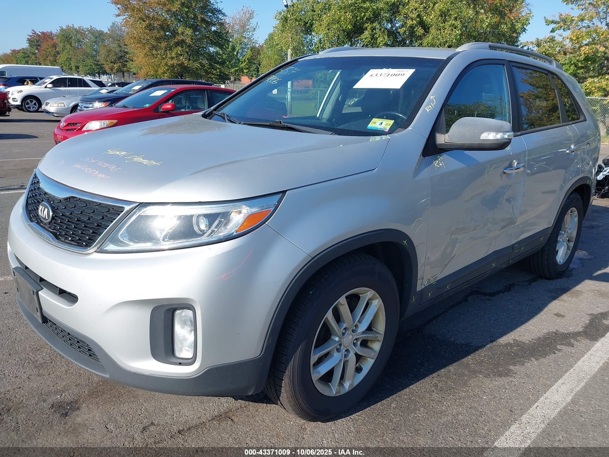 KIA SORENTO image 2