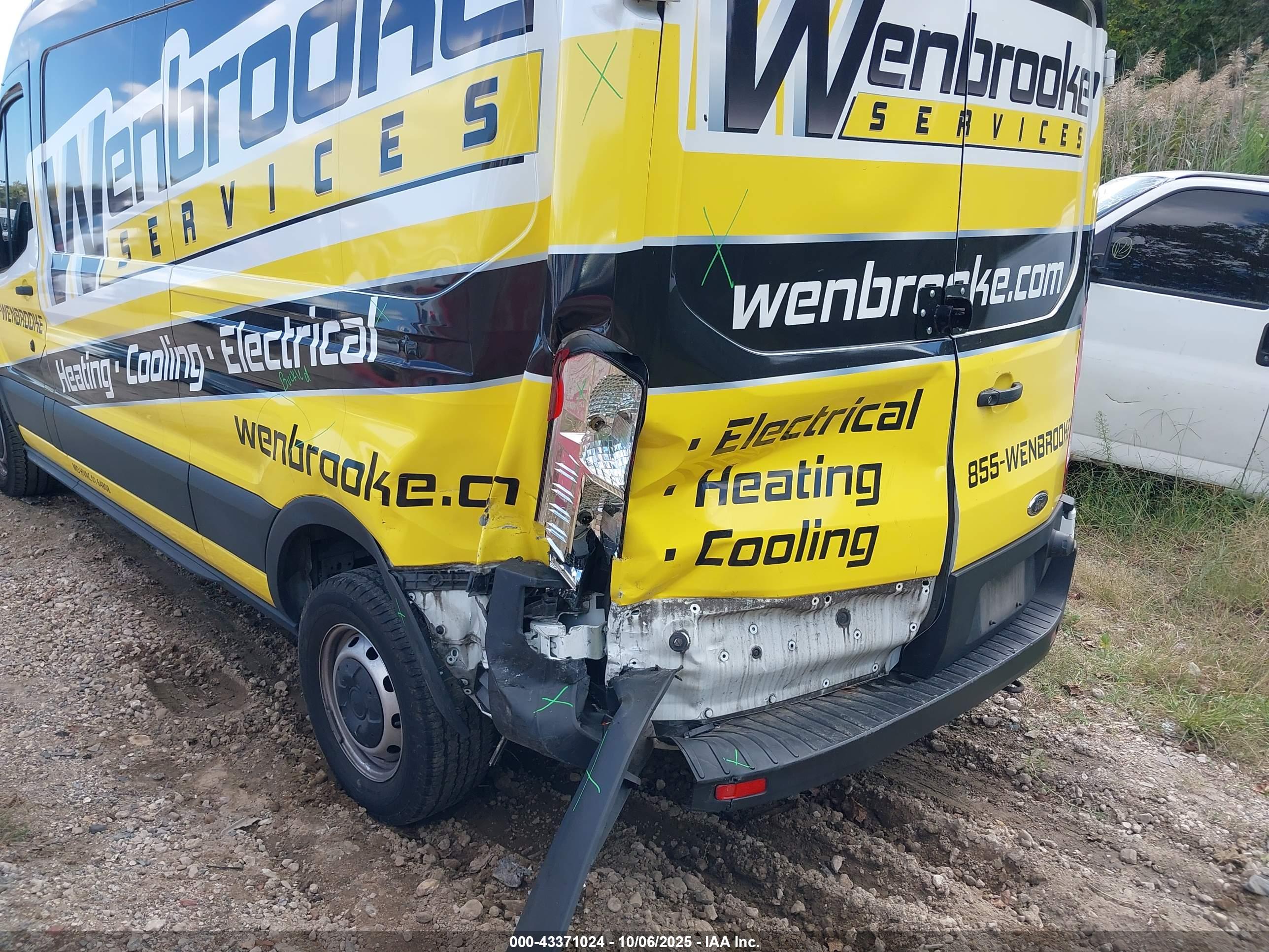 FORD TRANSIT-250 image 6