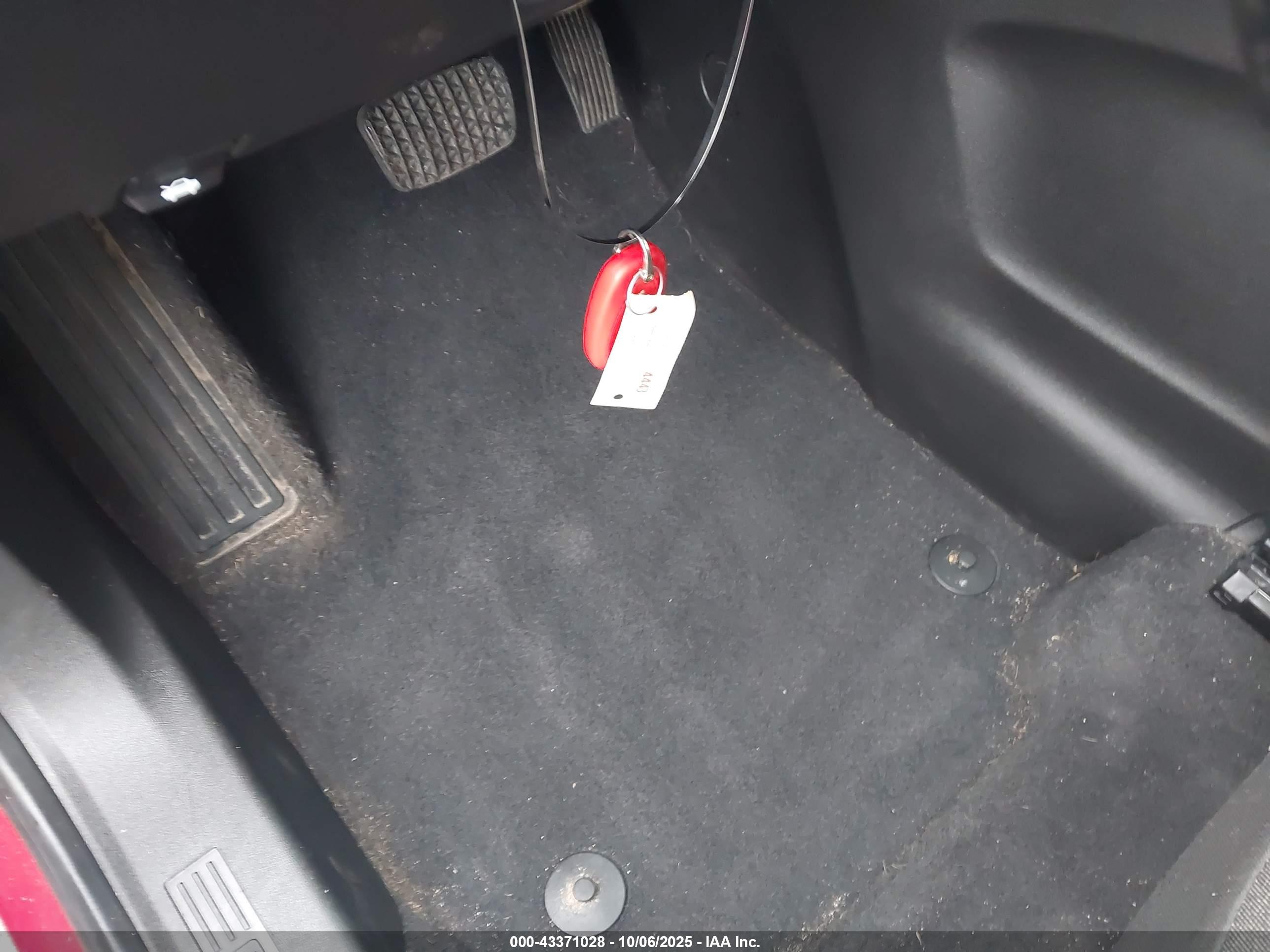 CHEVROLET EQUINOX image 11