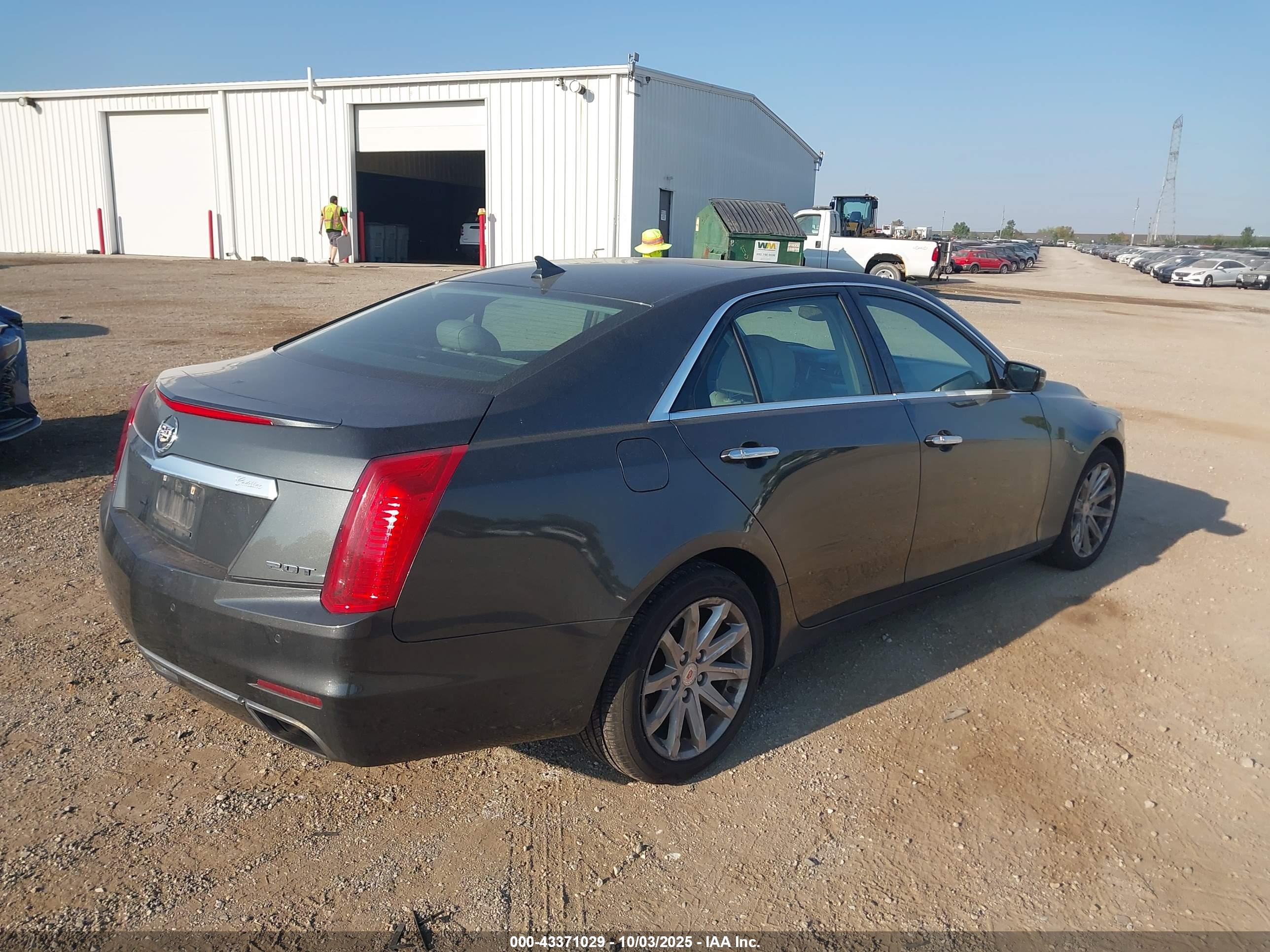CADILLAC CTS image 4