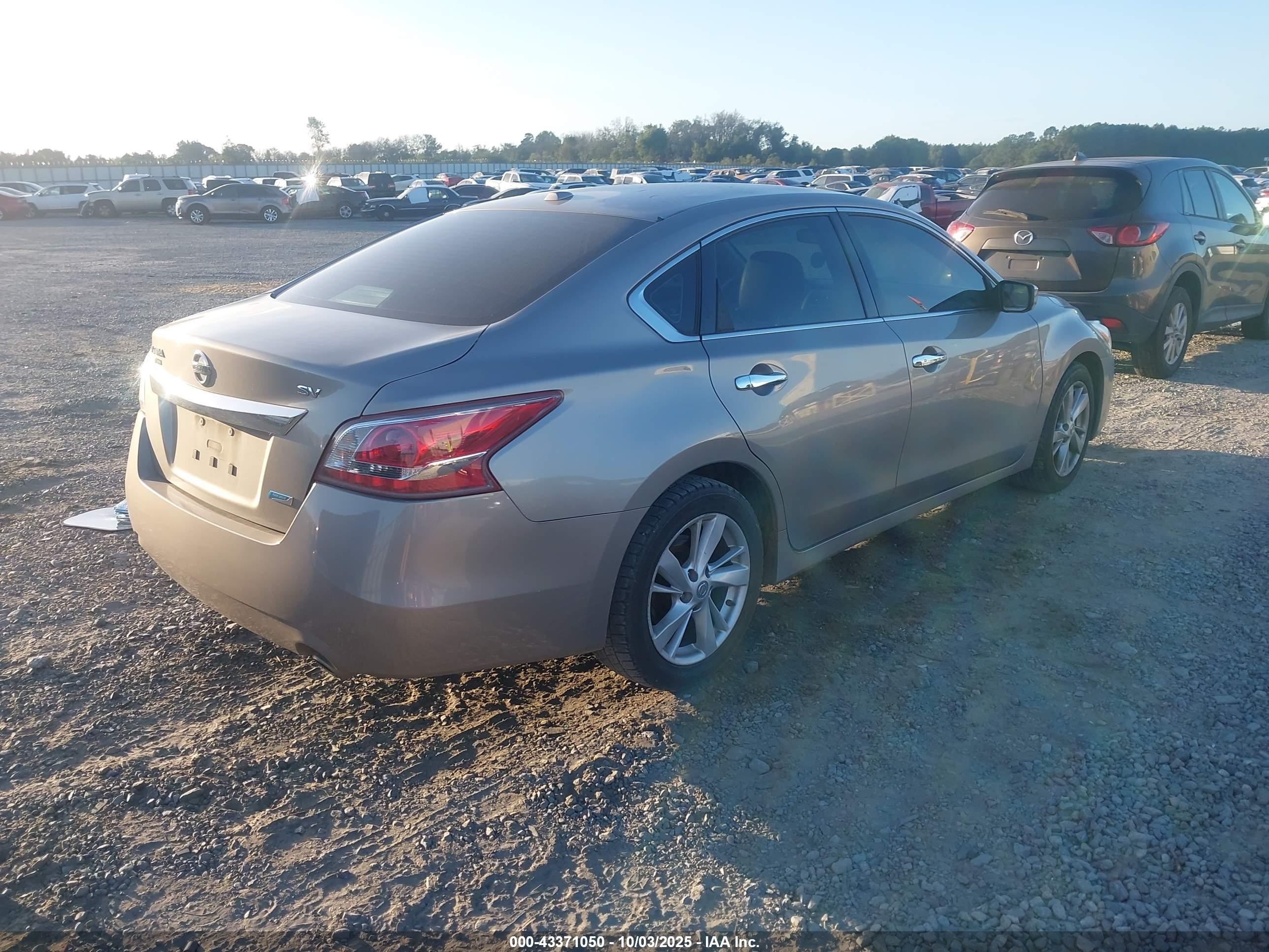 NISSAN ALTIMA image 4
