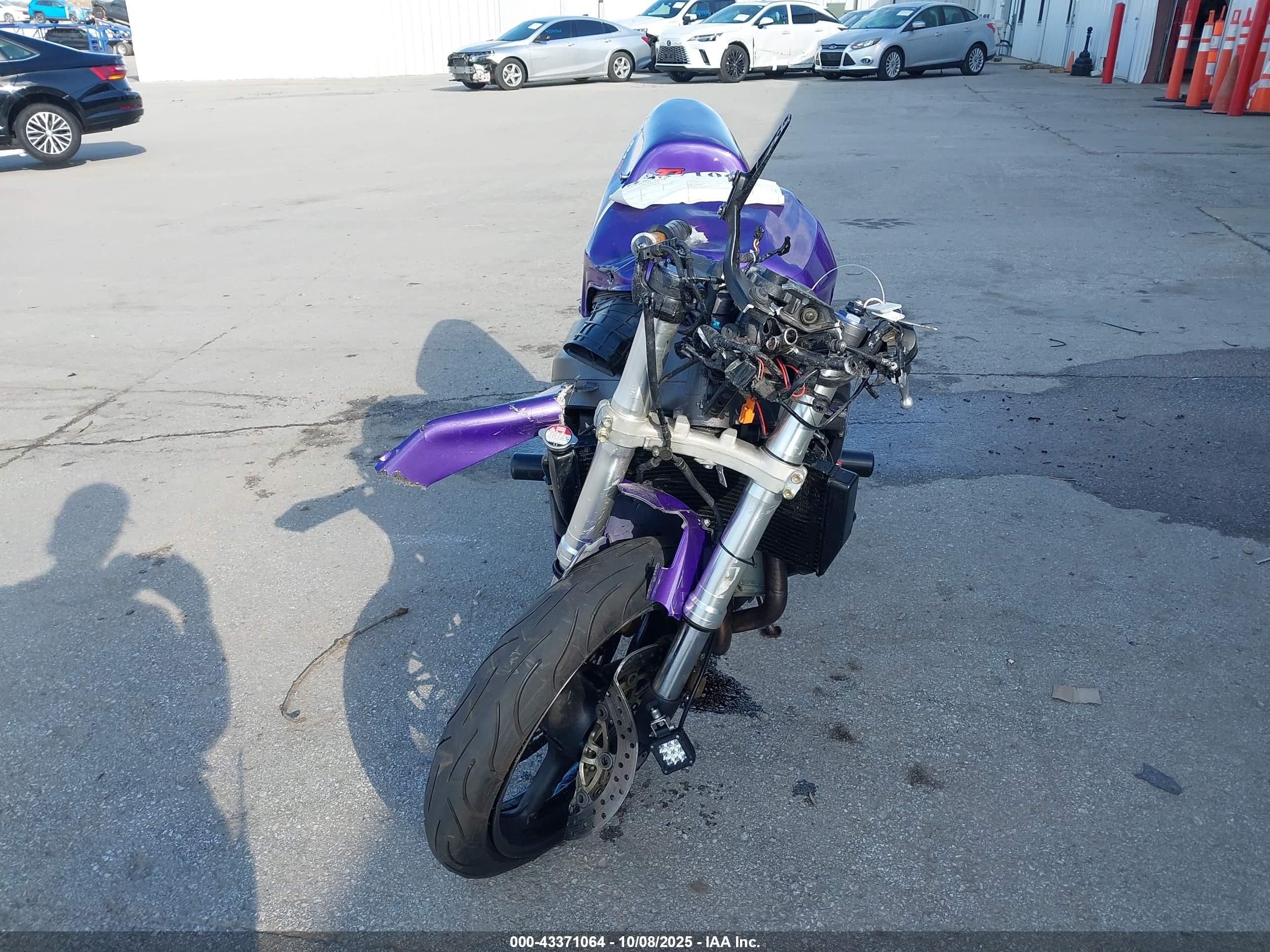 HONDA CBR900 image 5