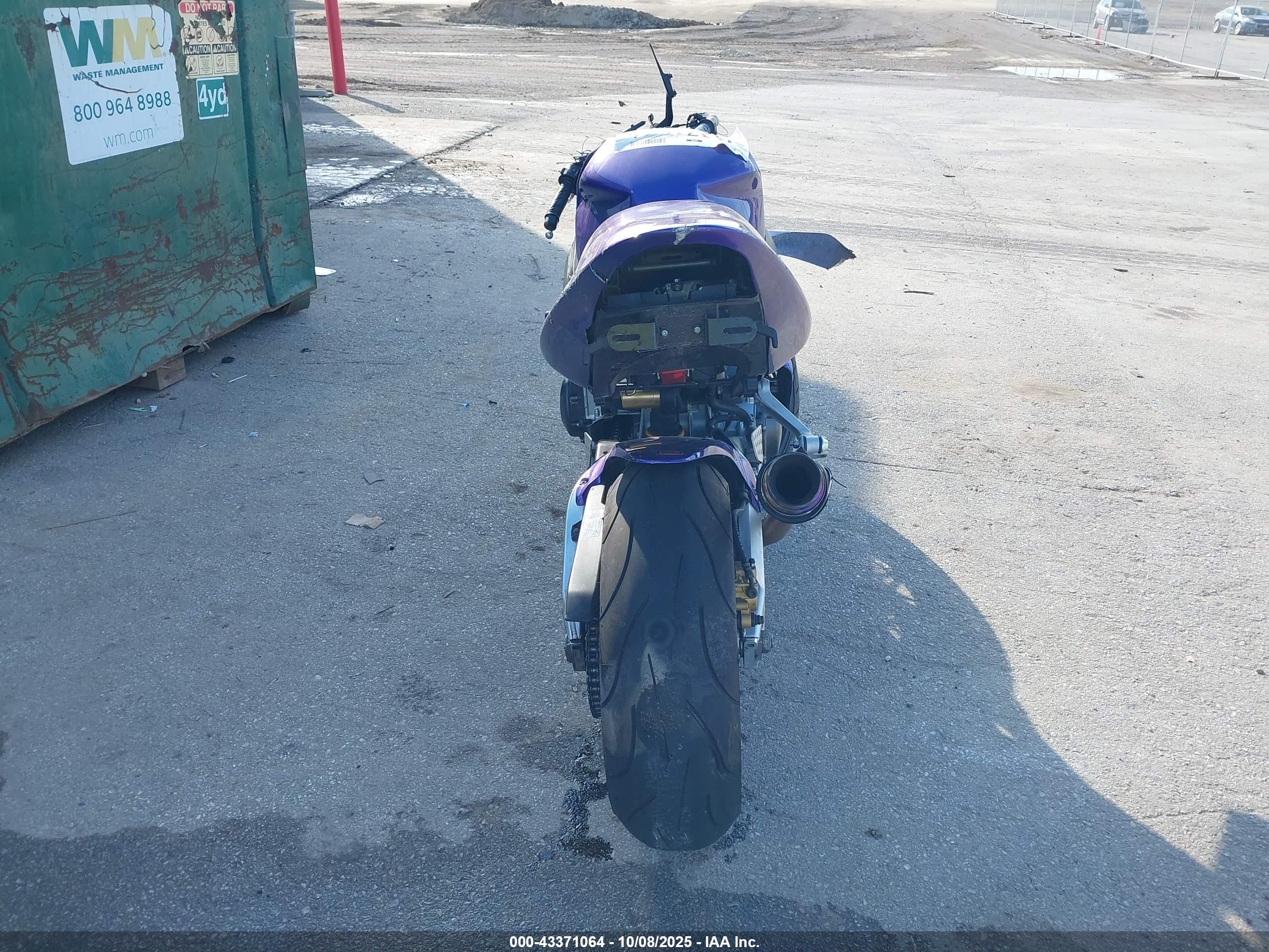 HONDA CBR900 image 6