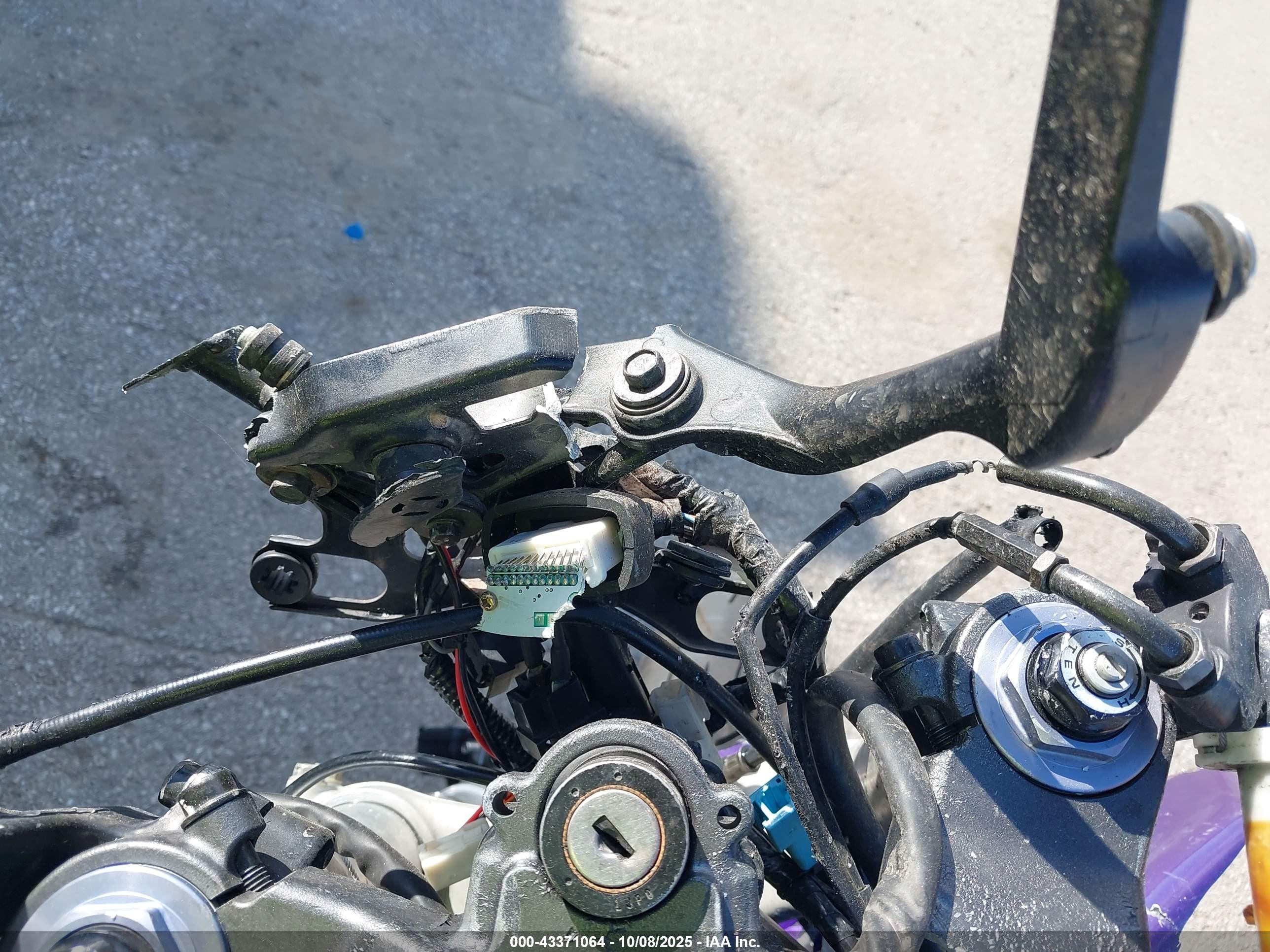 HONDA CBR900 image 7
