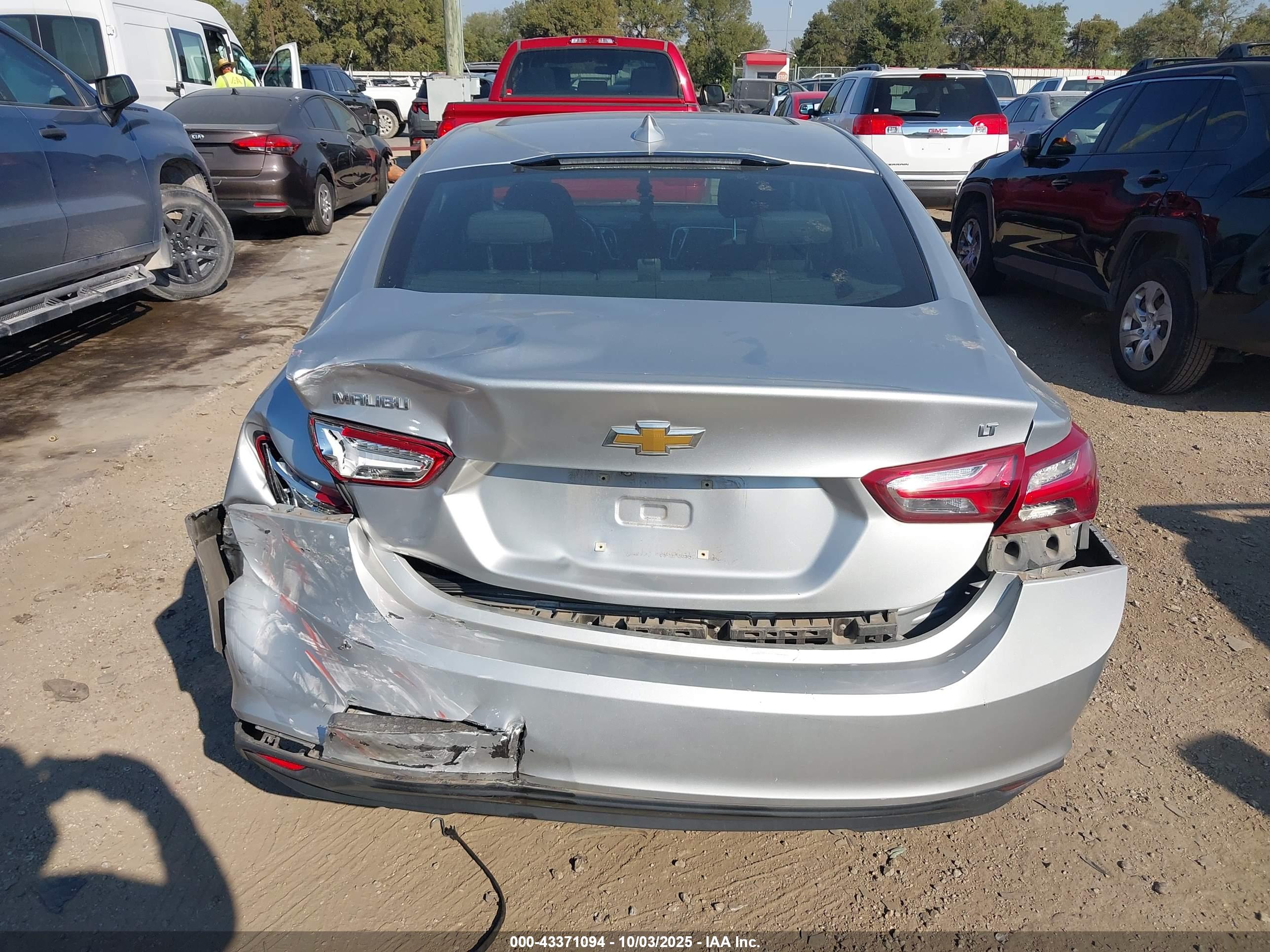CHEVROLET MALIBU image 6