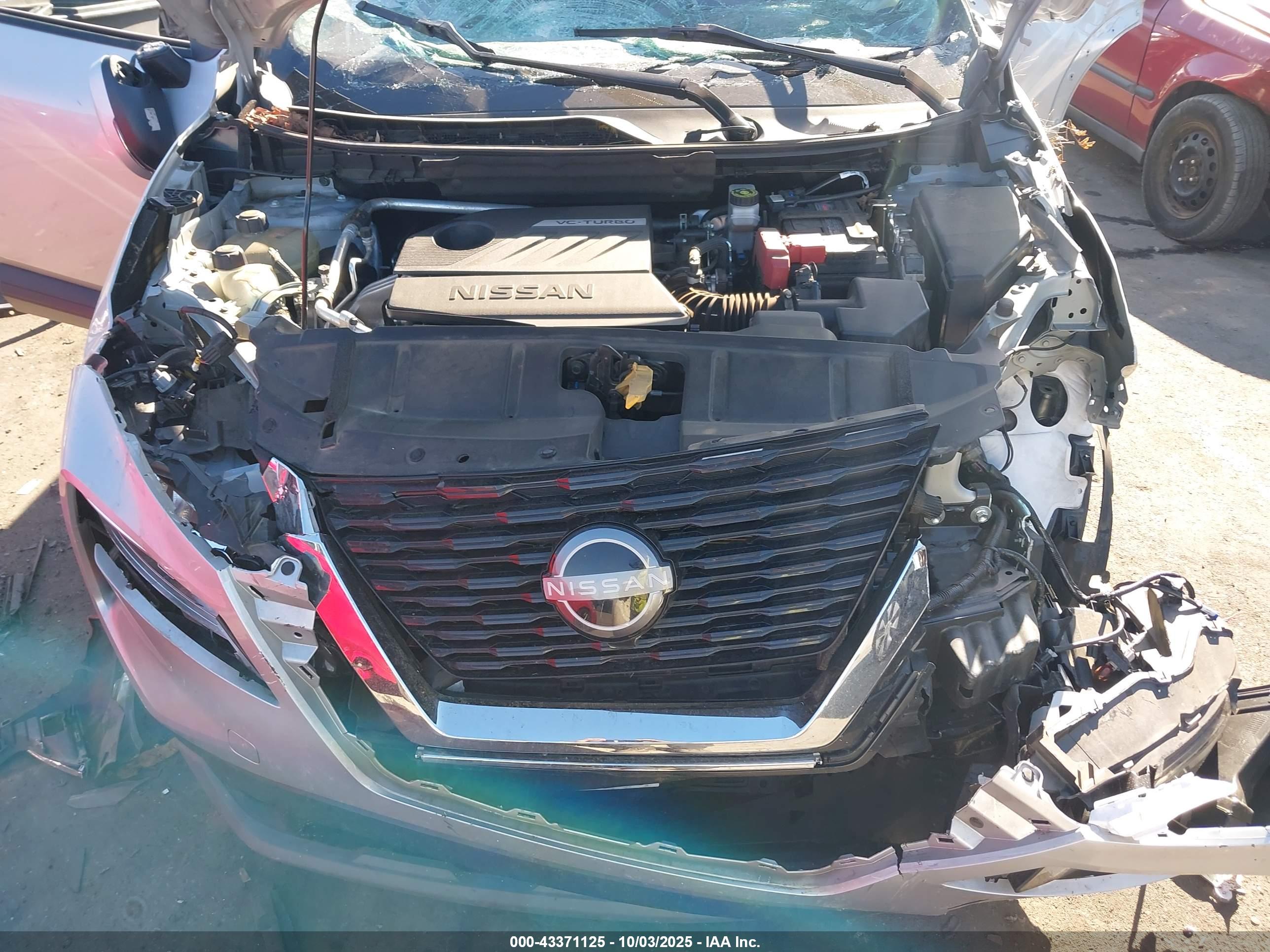 NISSAN ROGUE image 10