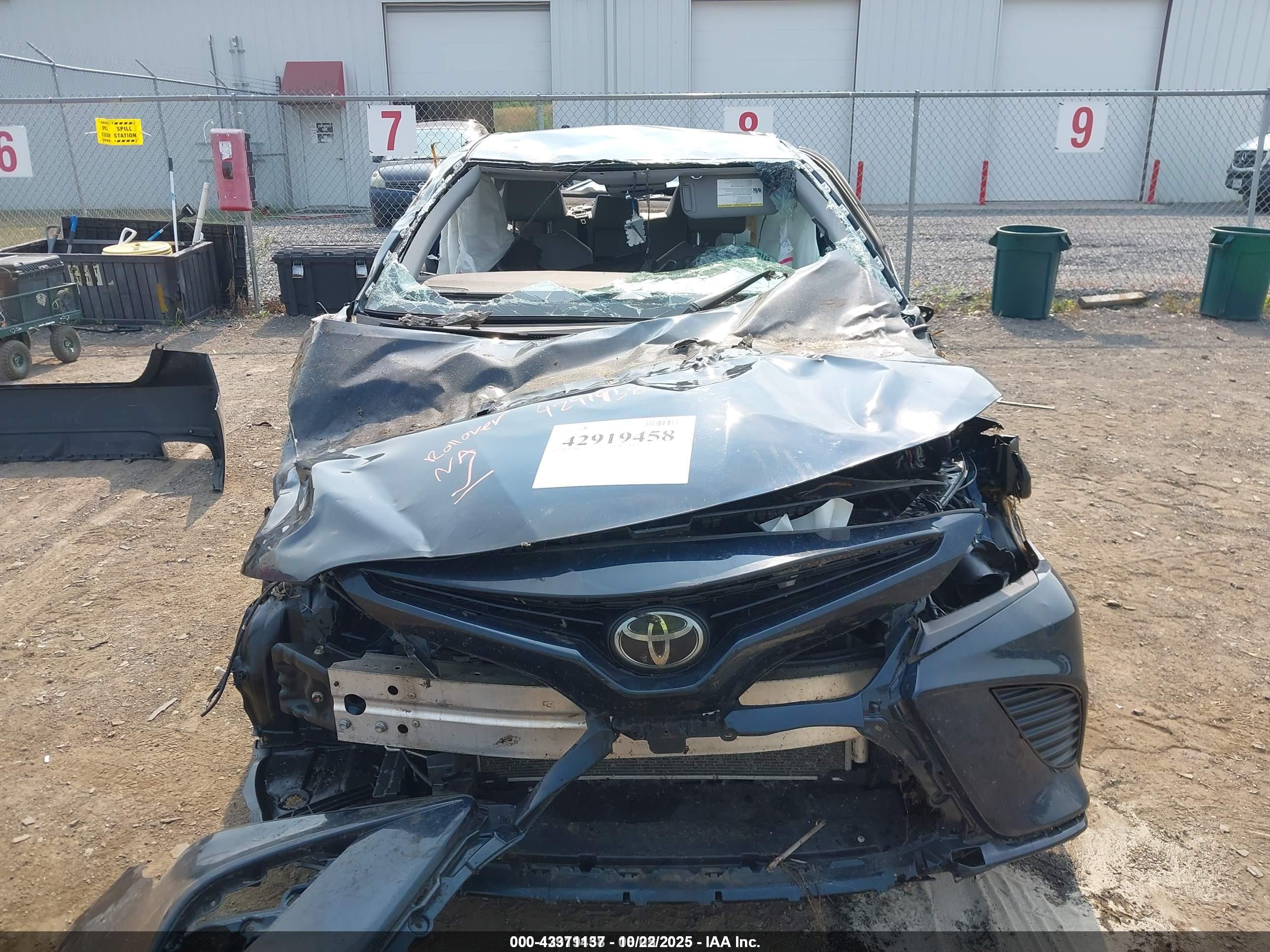 TOYOTA CAMRY image 6