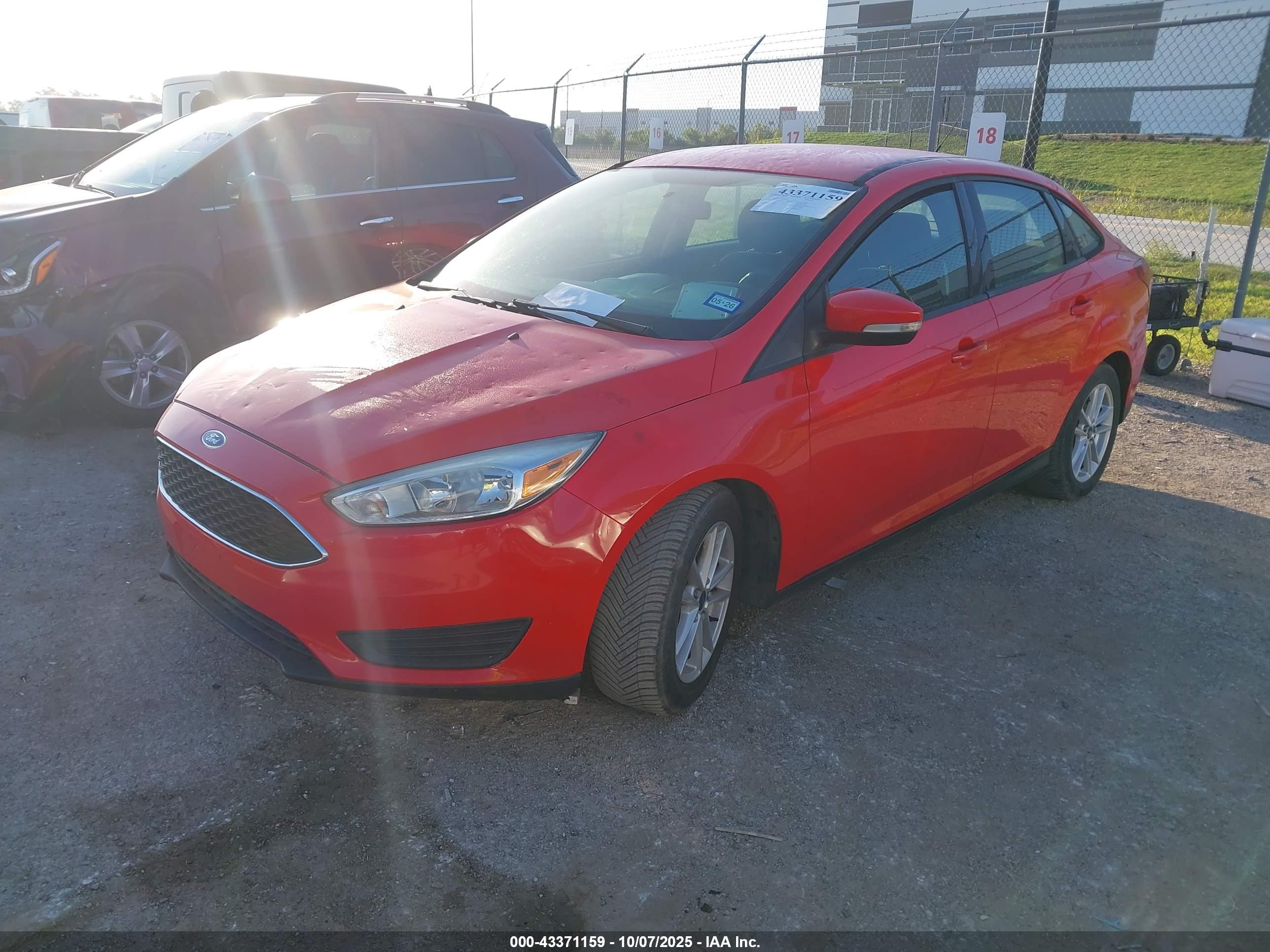 FORD FOCUS image 2