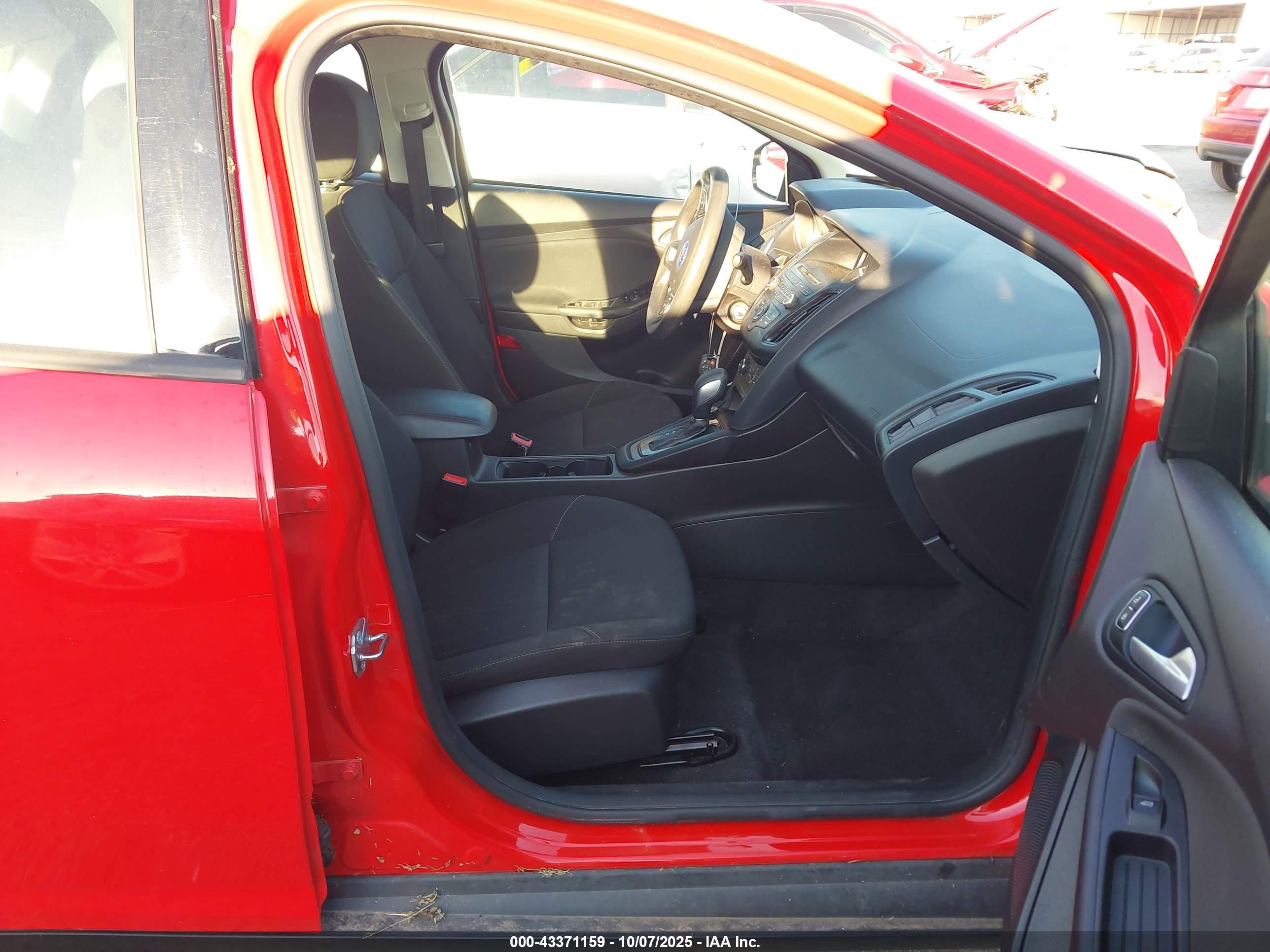 FORD FOCUS image 5