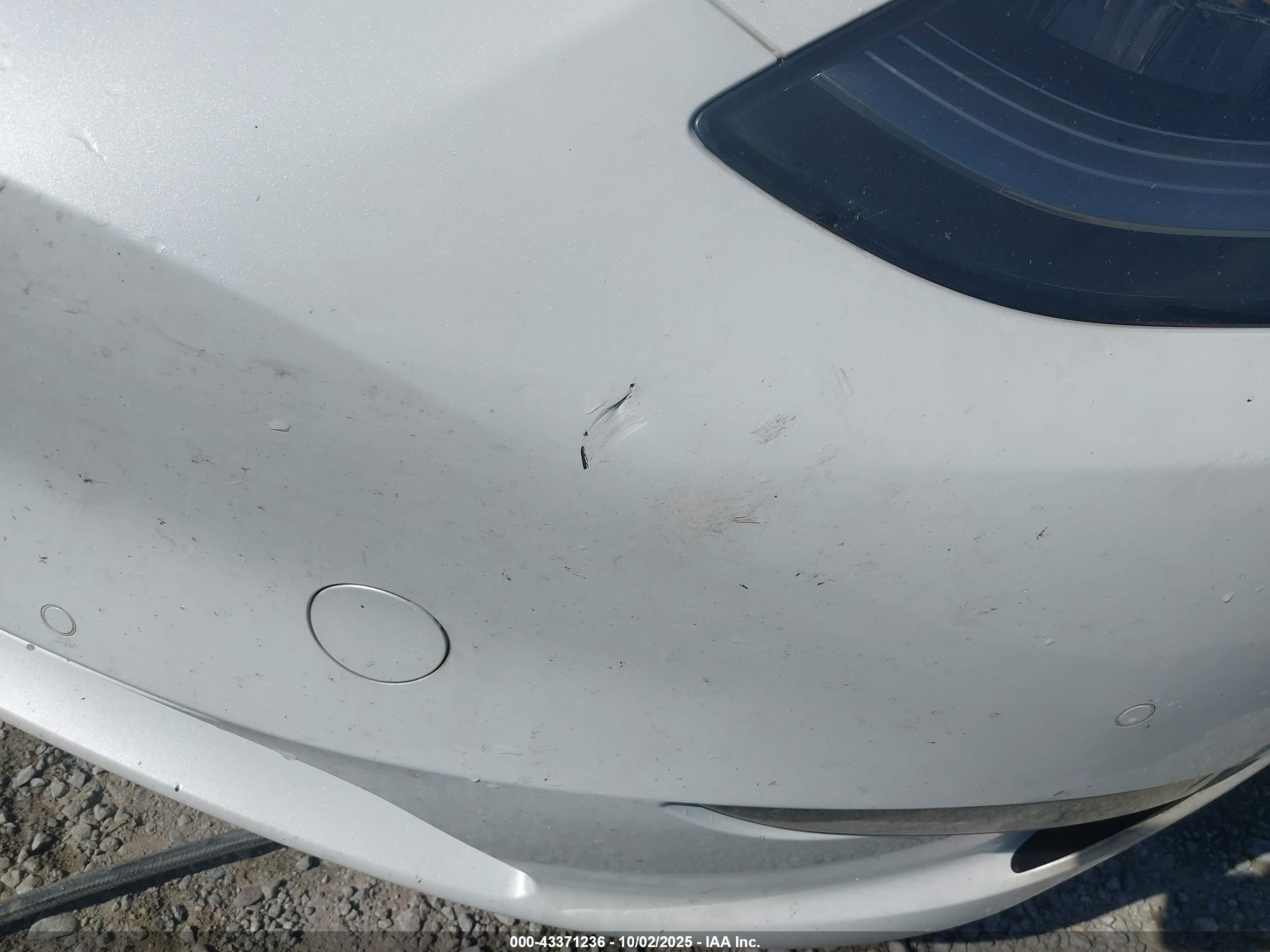 TESLA MODEL image 6