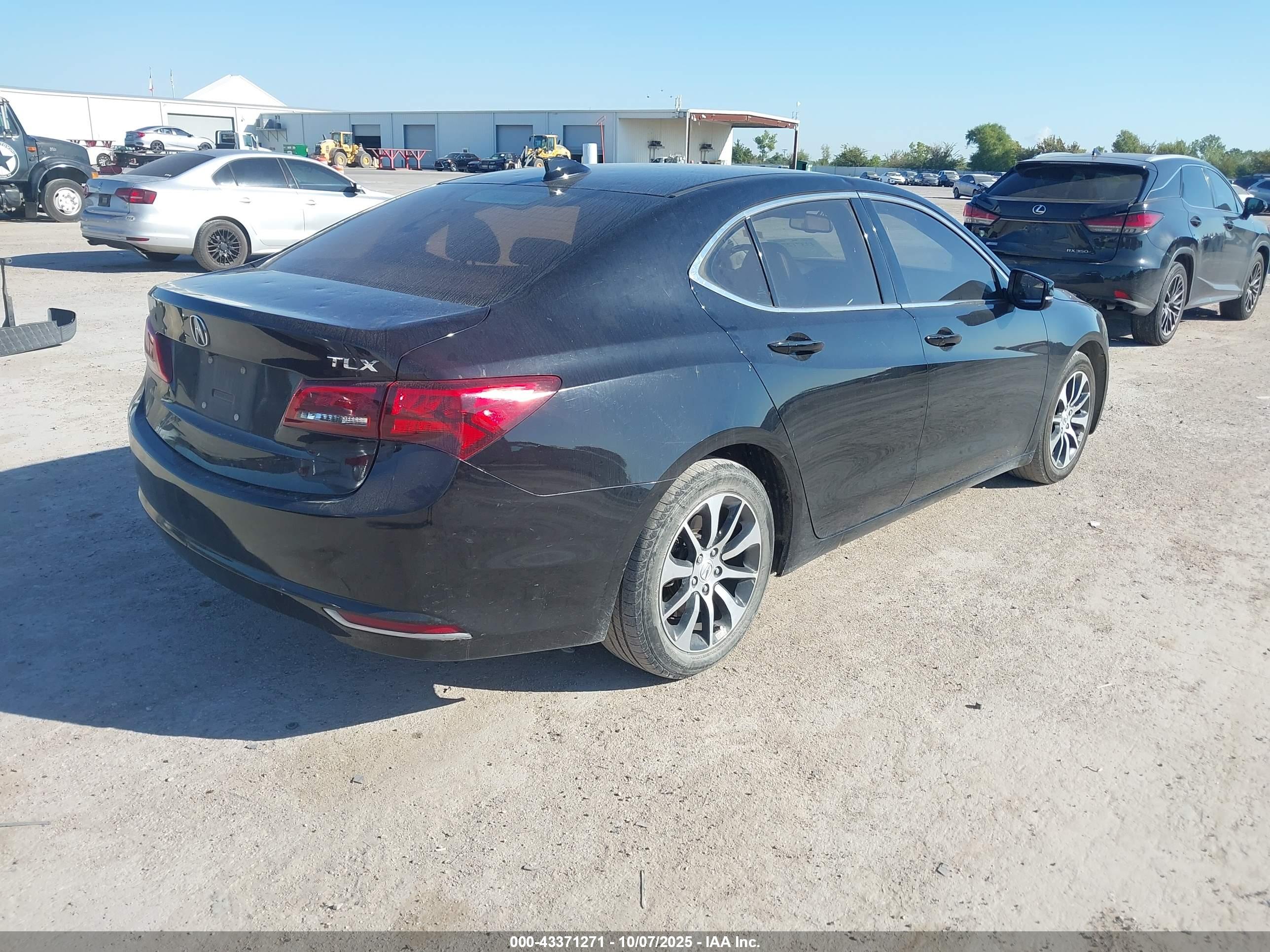 ACURA TLX image 4