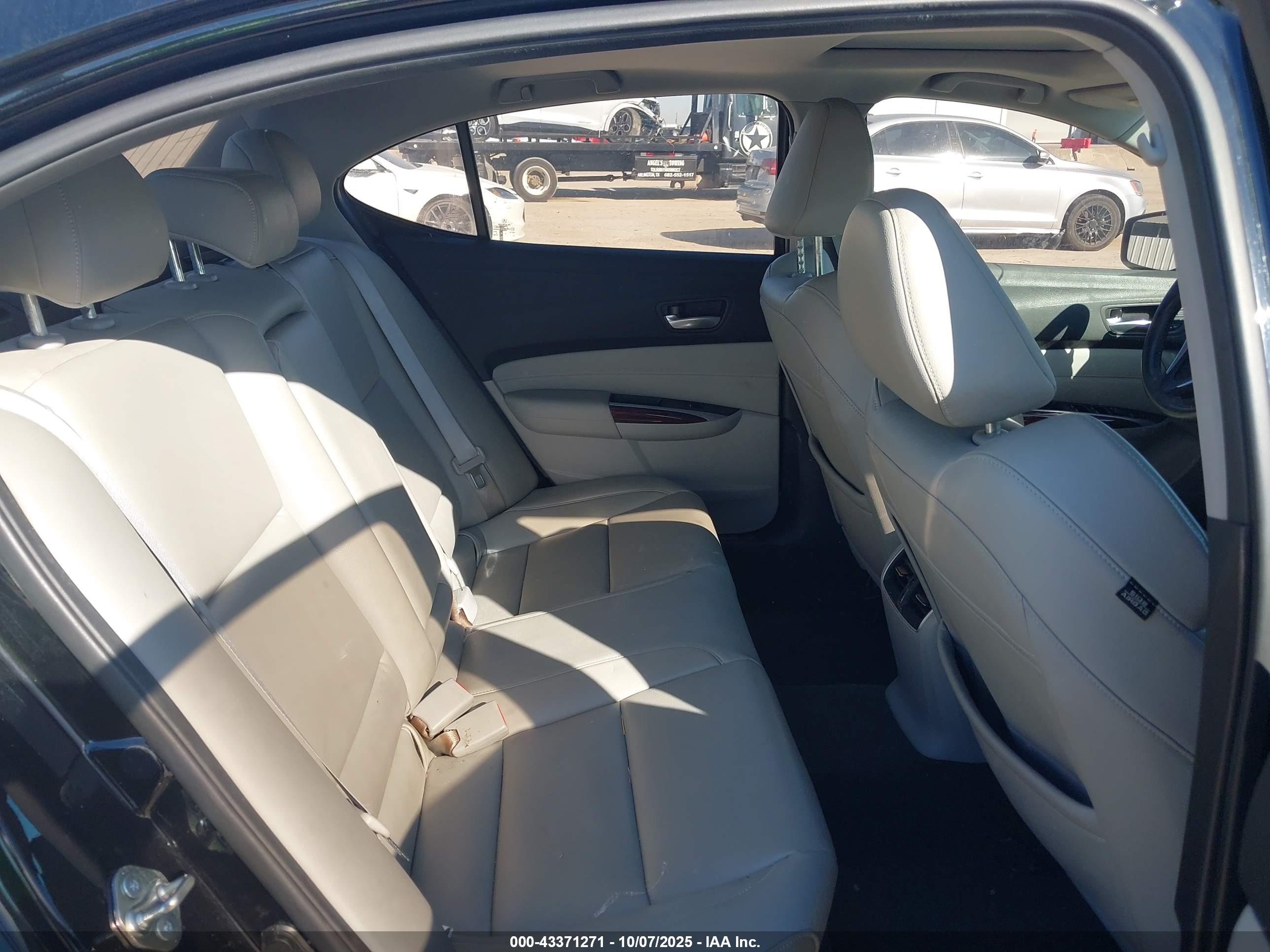 ACURA TLX image 8