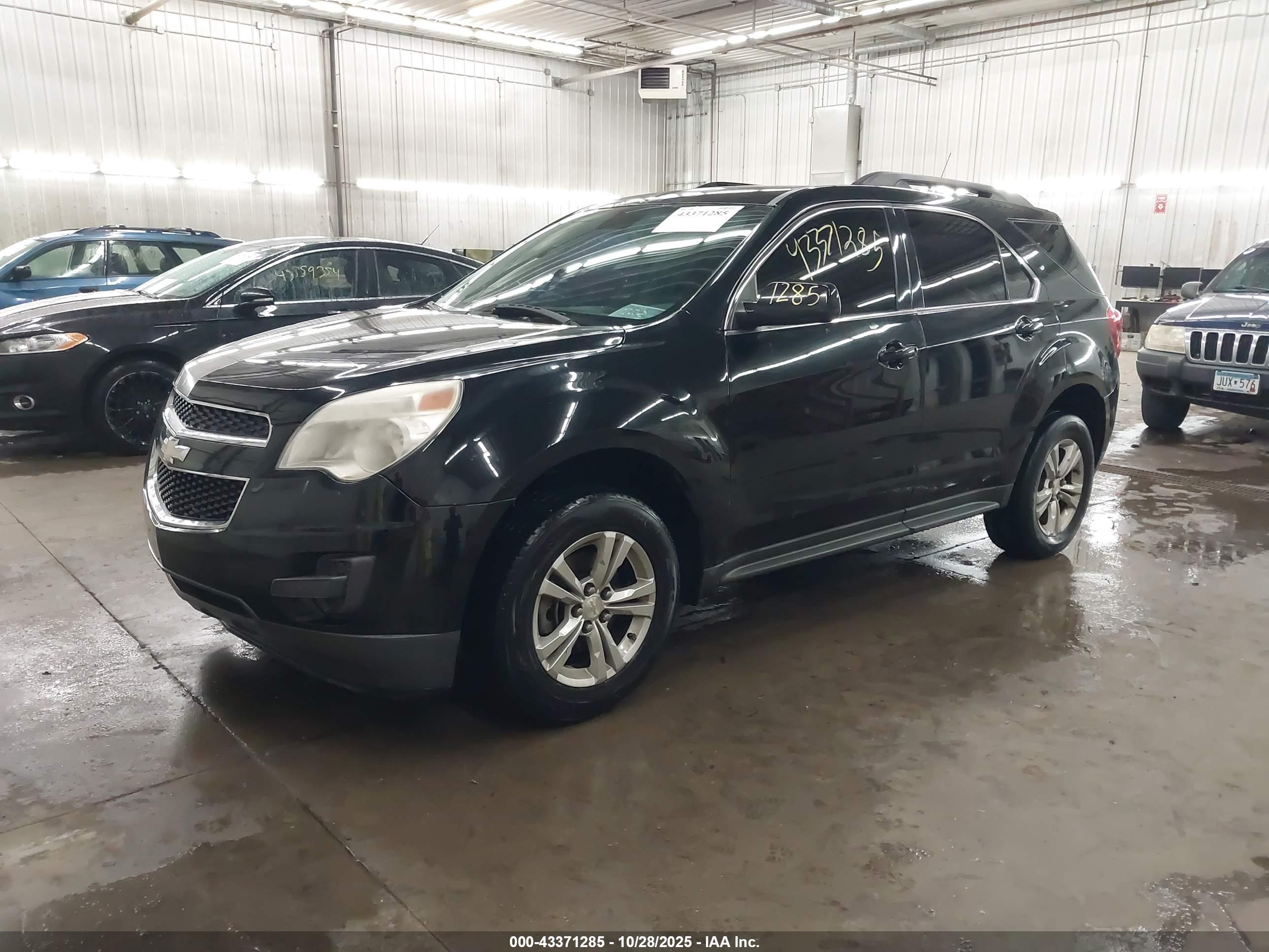 CHEVROLET EQUINOX image 2