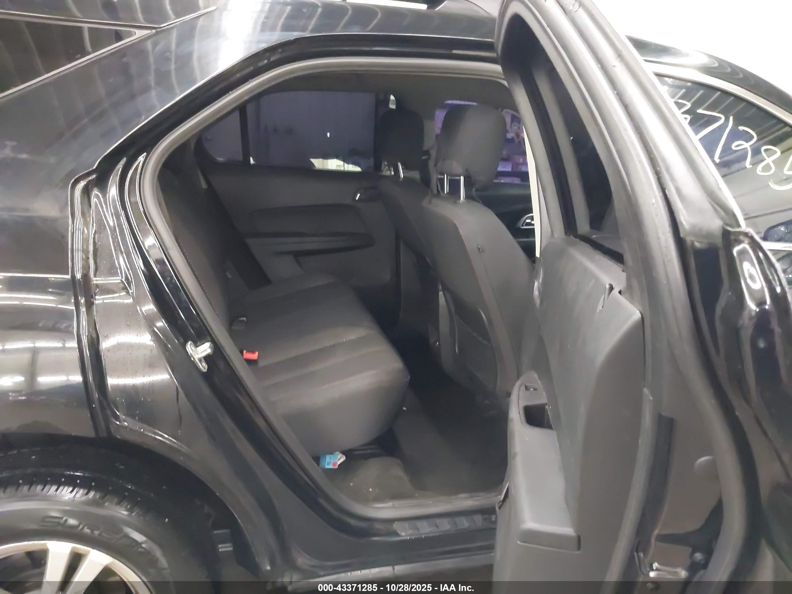 CHEVROLET EQUINOX image 8