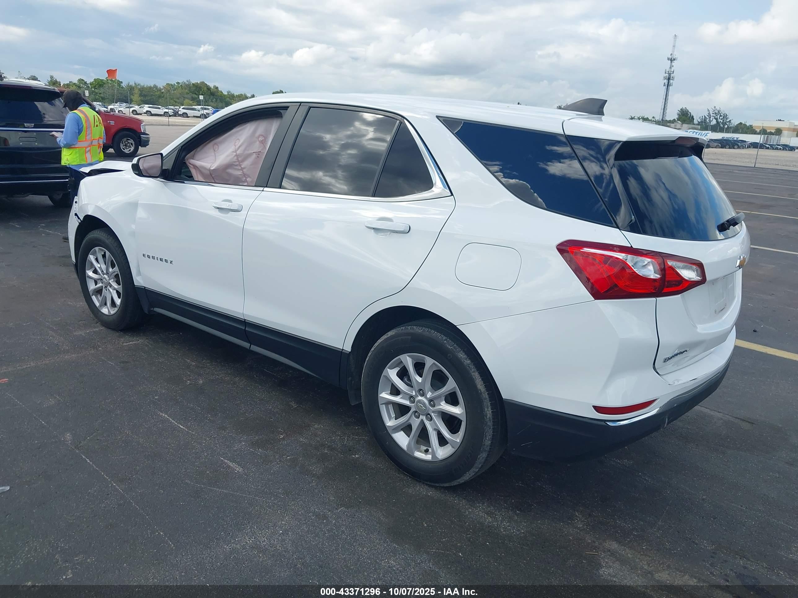 CHEVROLET EQUINOX image 3