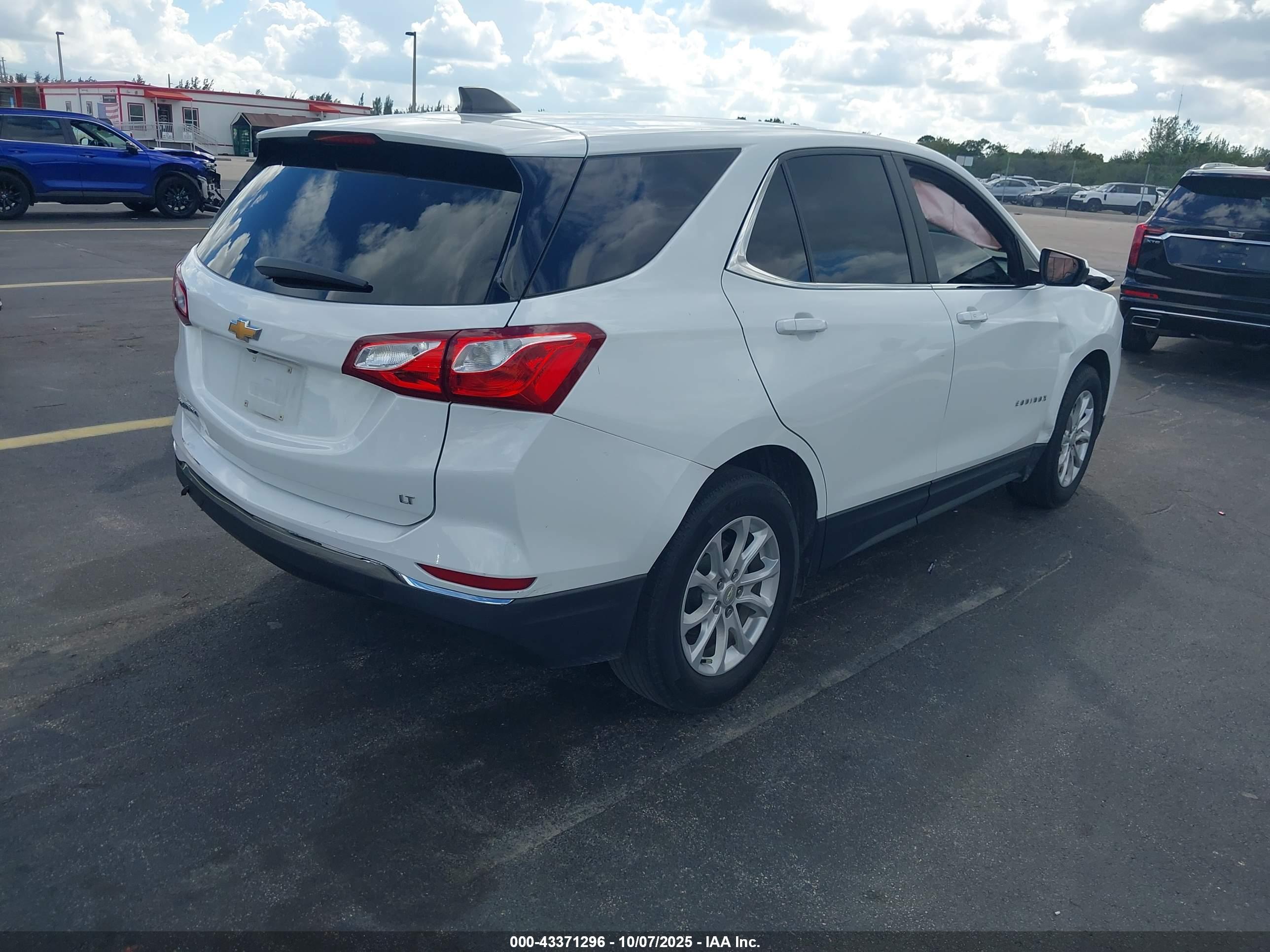 CHEVROLET EQUINOX image 4