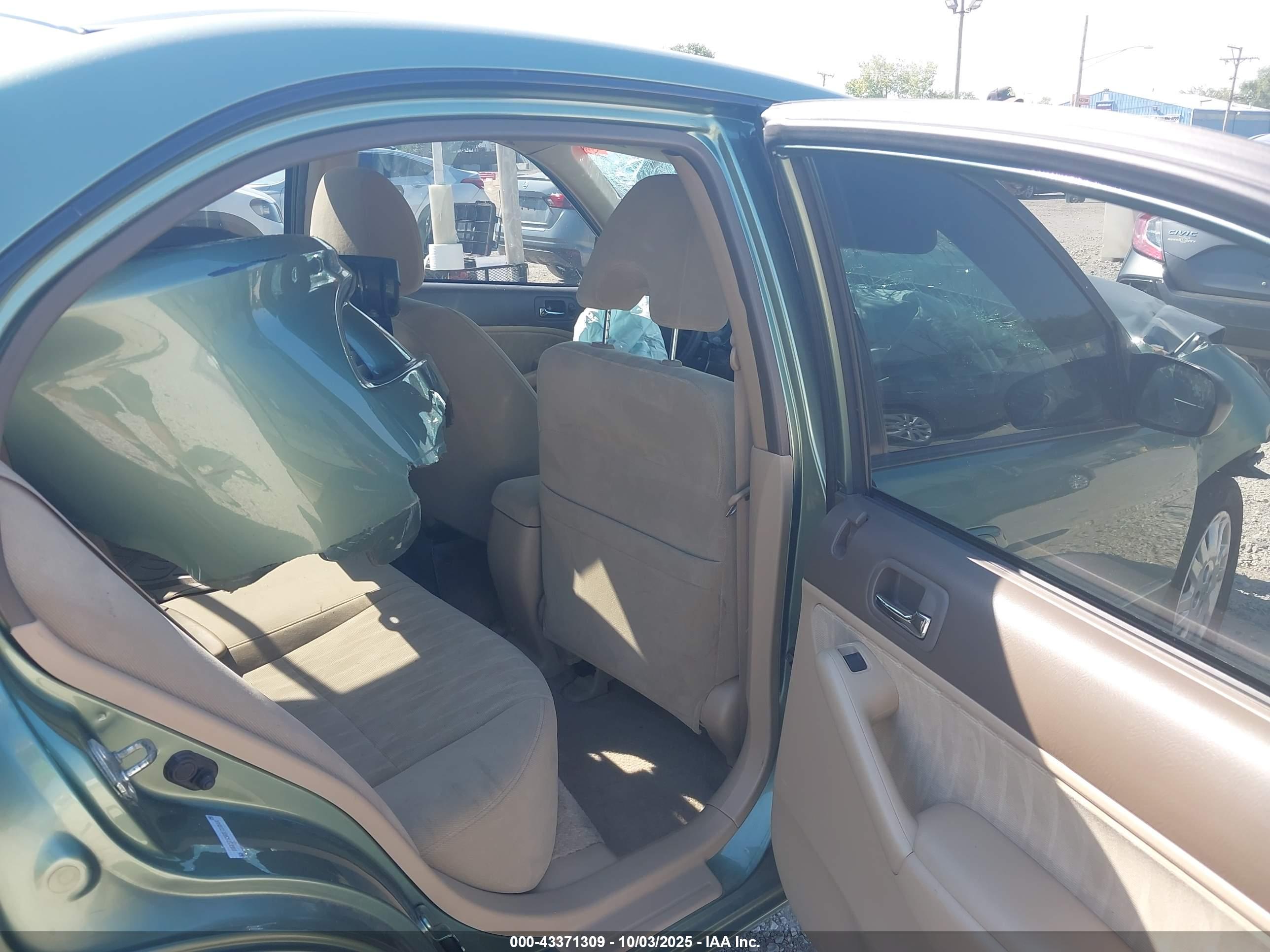 HONDA CIVIC image 8