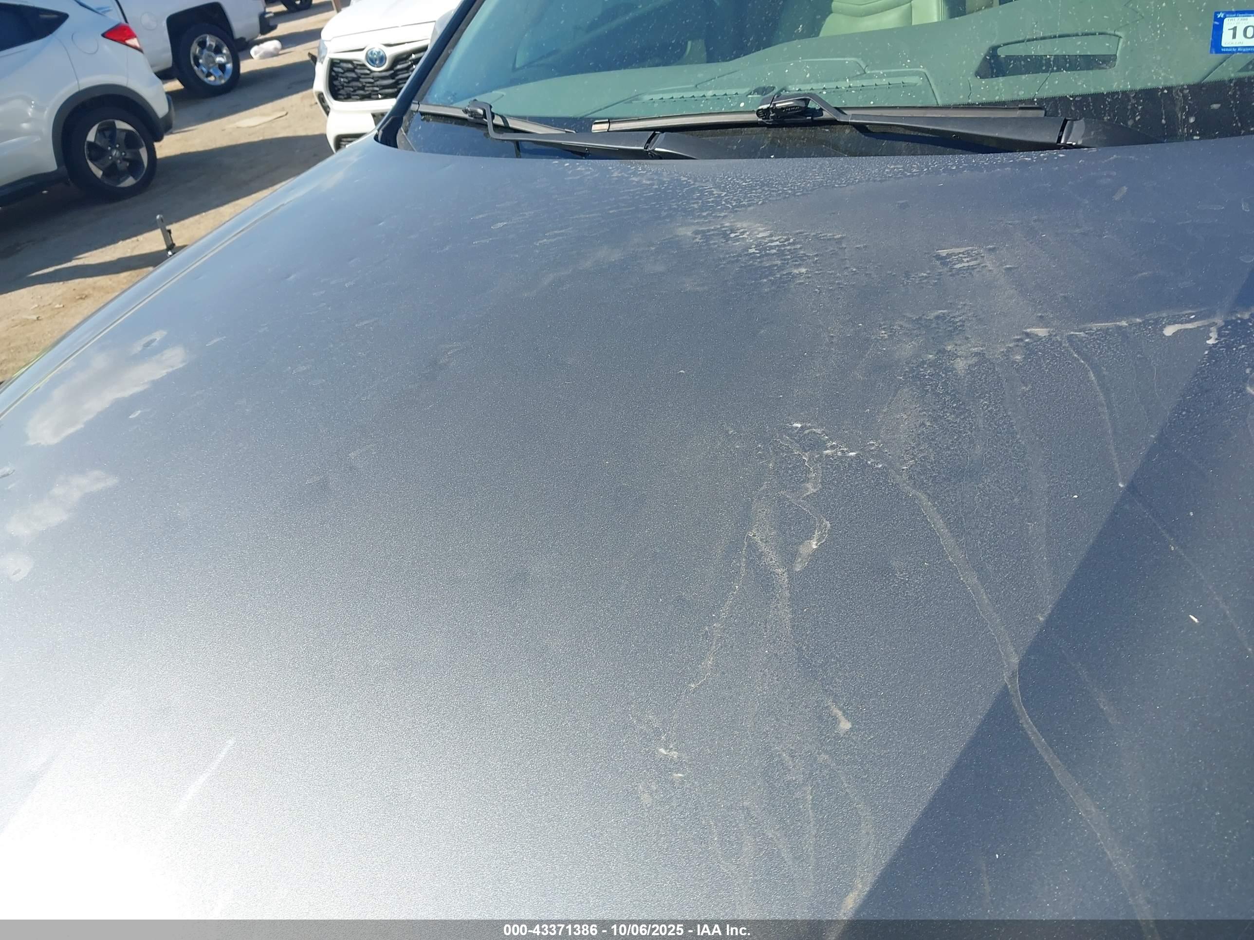 CADILLAC XT6 image 6