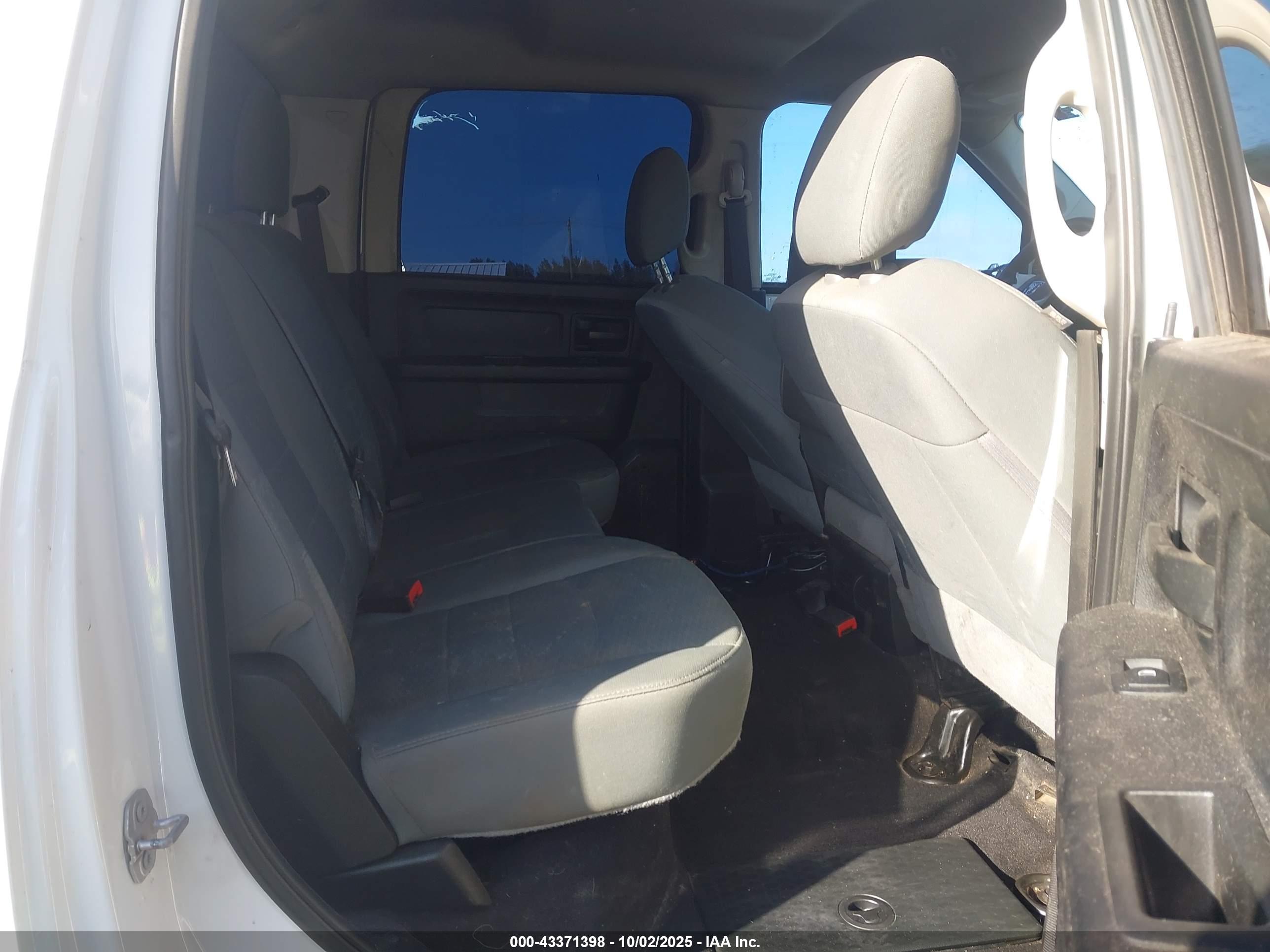 RAM 2500 image 8