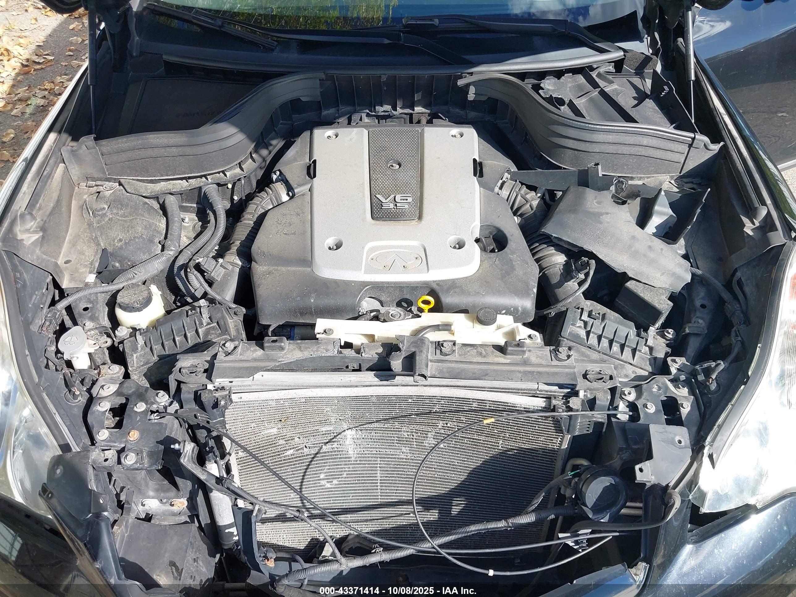 INFINITI EX35 image 10