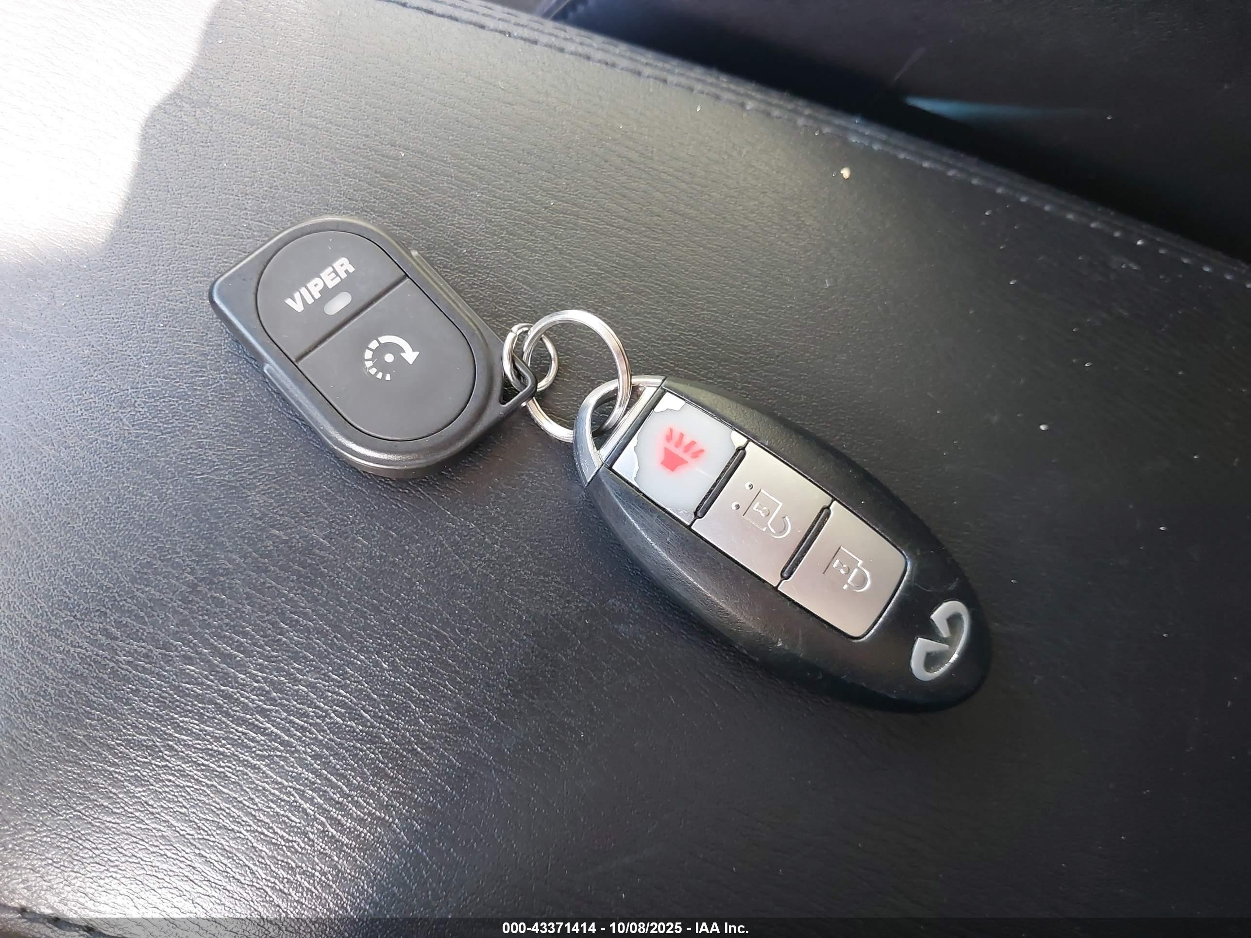 INFINITI EX35 image 11