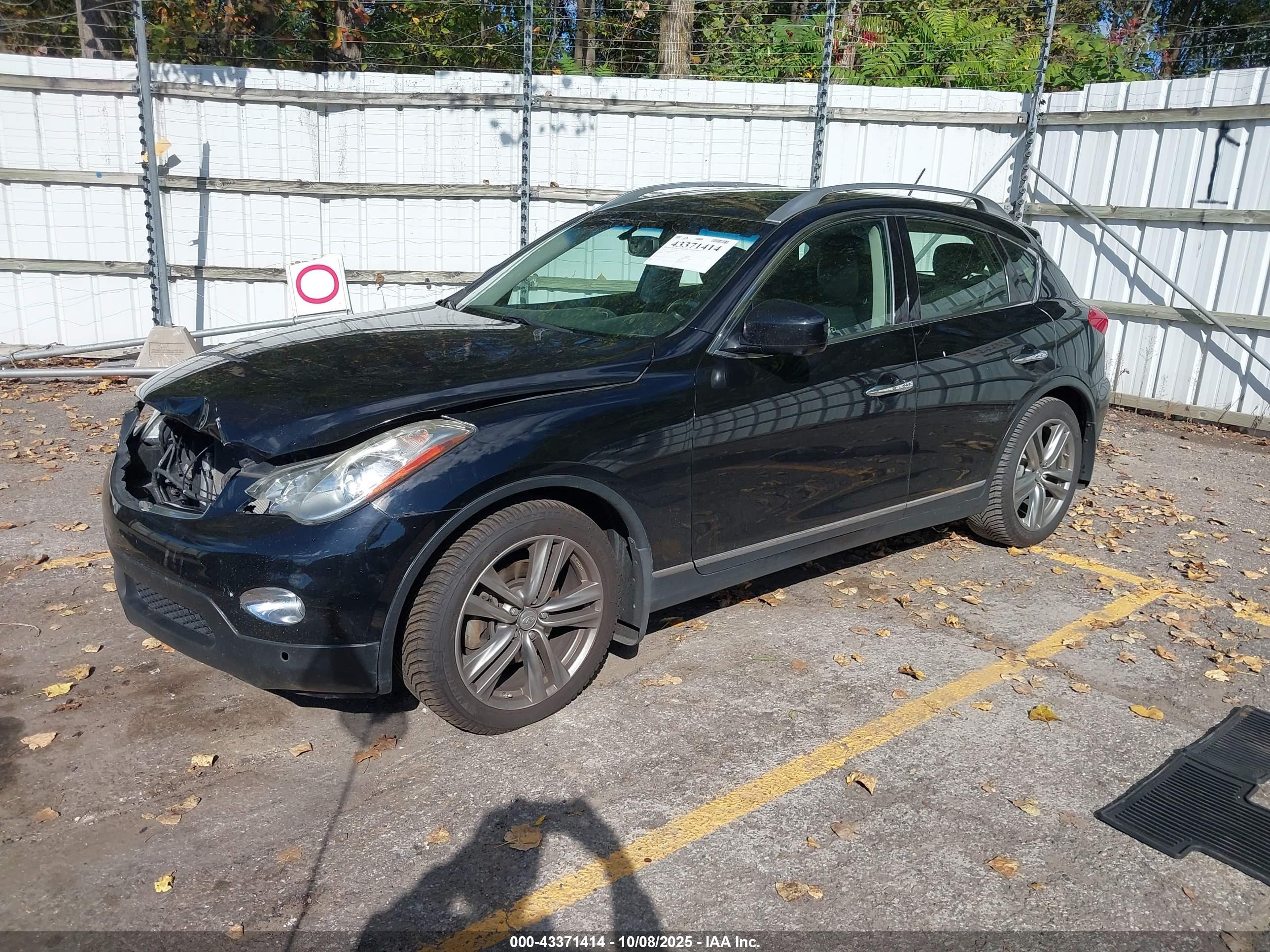 INFINITI EX35 image 2