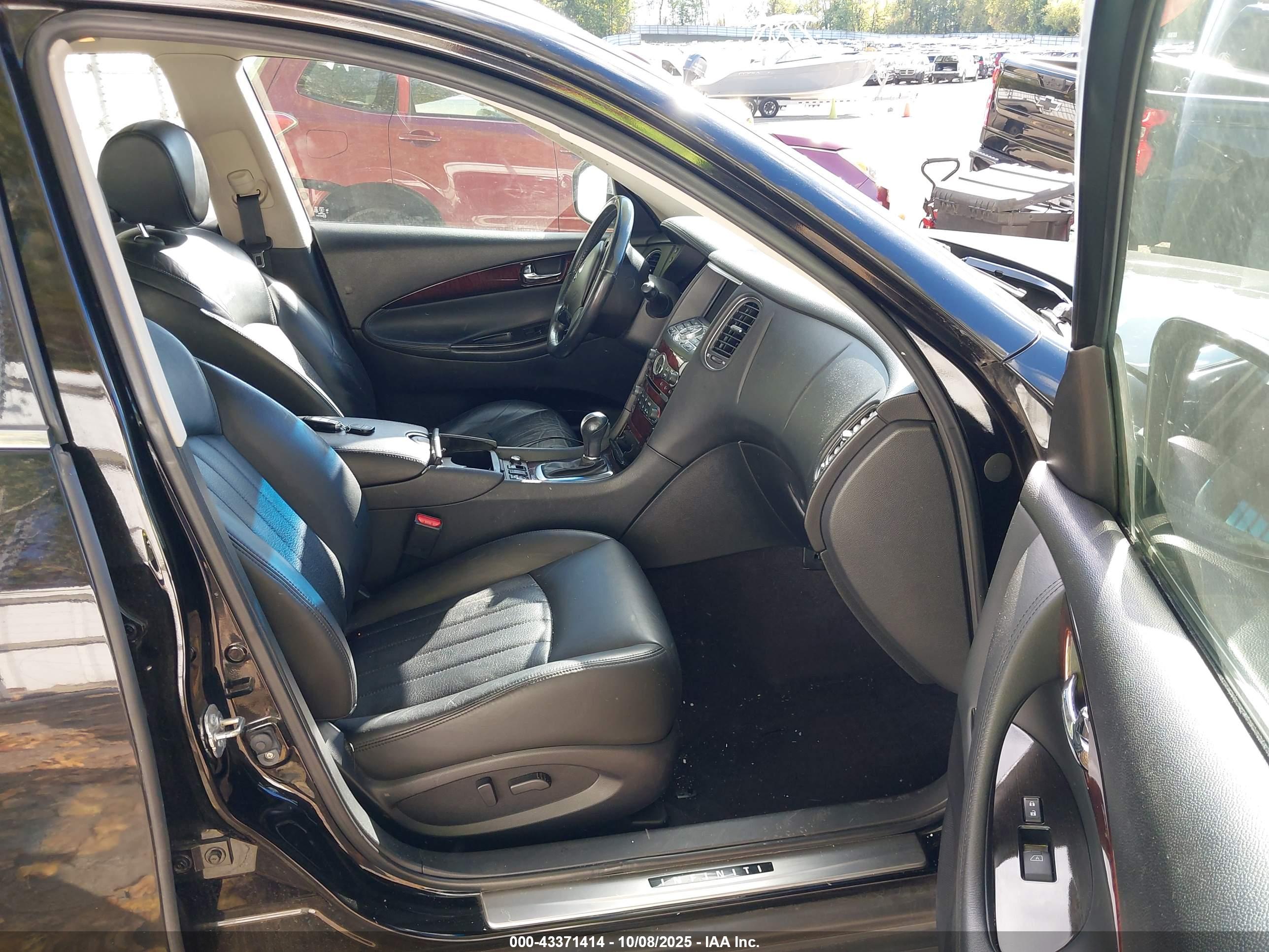 INFINITI EX35 image 5